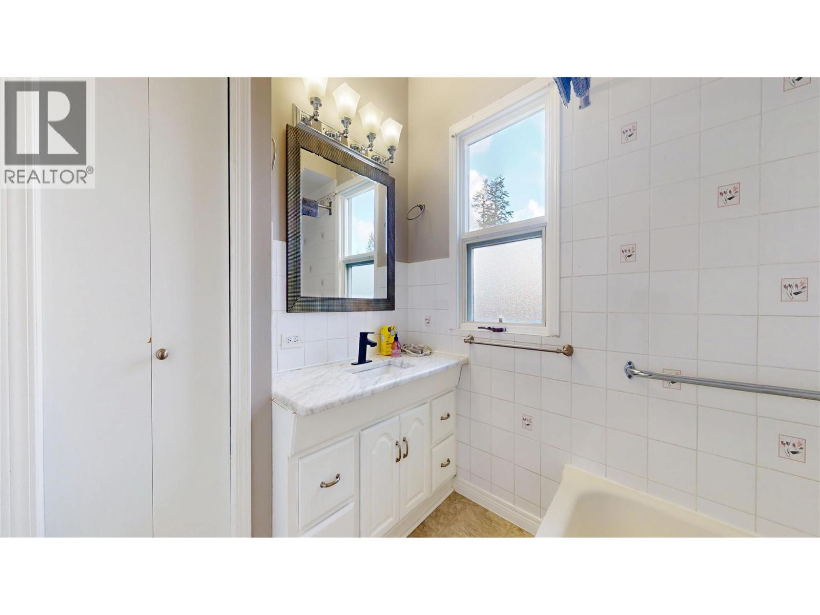 331 10th Avenue S, Cranbrook, British Columbia  V1C 2N5 - Photo 24 - 10378865