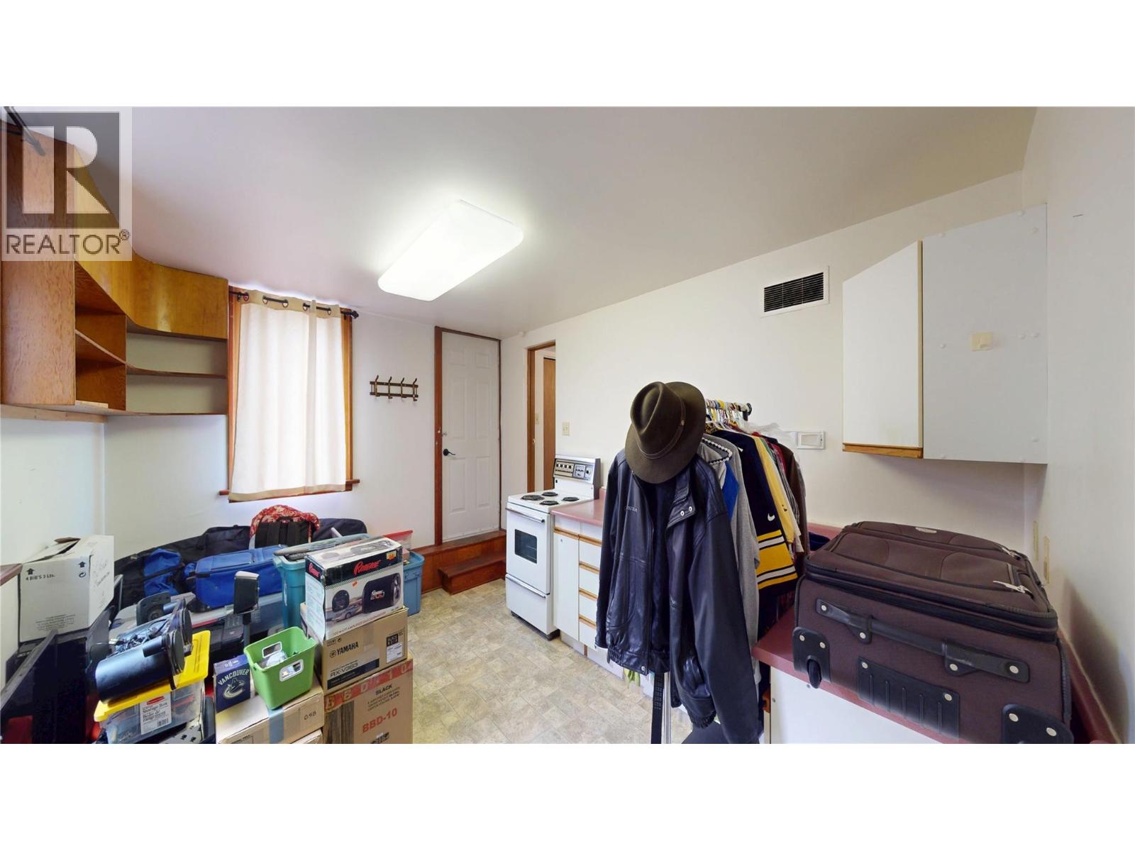 331 10th Avenue S, Cranbrook, British Columbia  V1C 2N5 - Photo 28 - 10378865