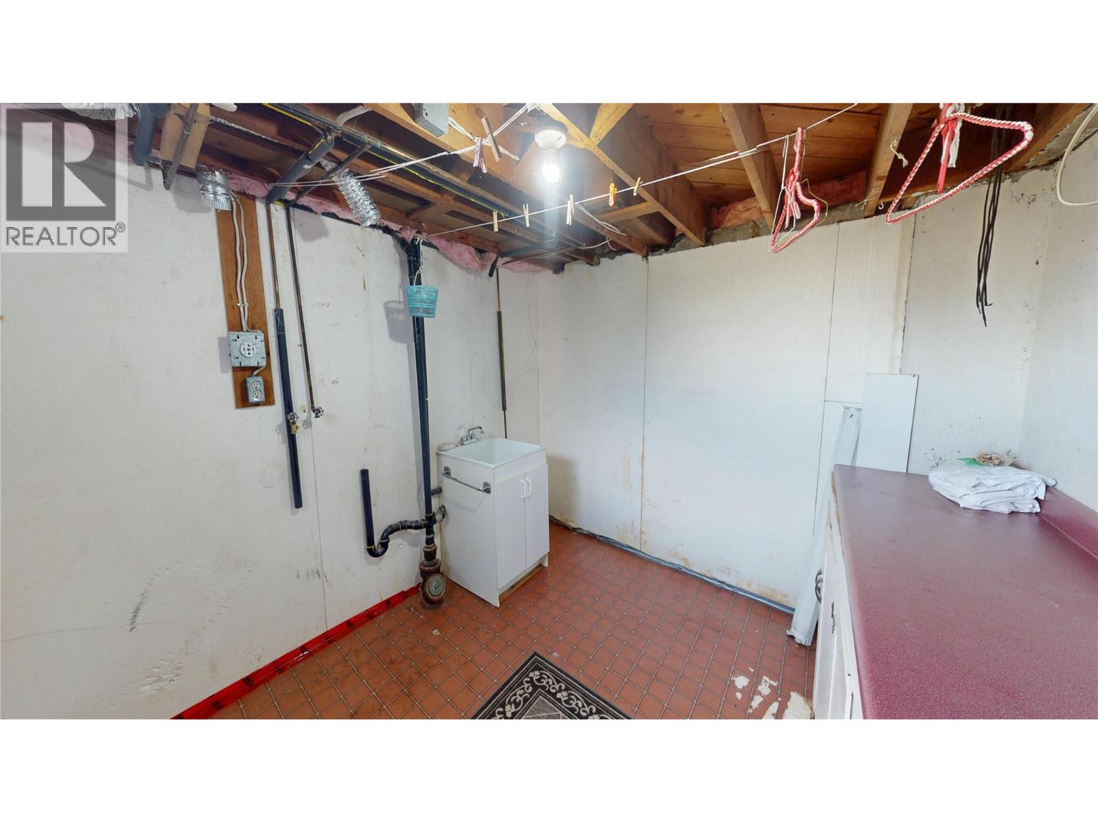 331 10th Avenue S, Cranbrook, British Columbia  V1C 2N5 - Photo 34 - 10378865
