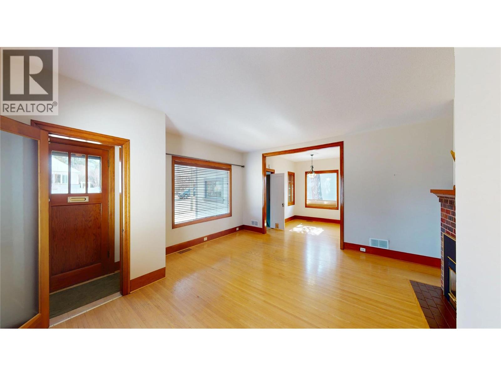 331 10th Avenue S, Cranbrook, British Columbia  V1C 2N5 - Photo 7 - 10378865