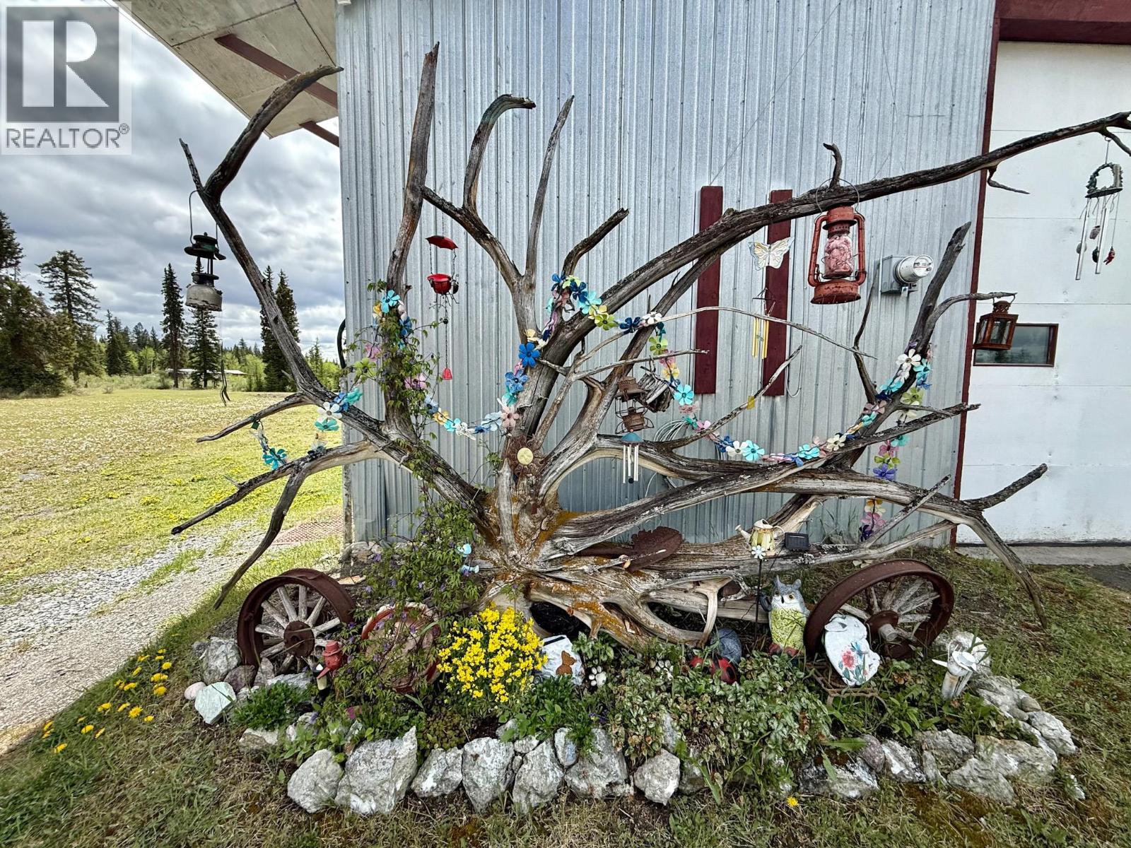 9736 97 Cariboo Highway, Clinton, British Columbia  V0K 1K0 - Photo 28 - 10379420