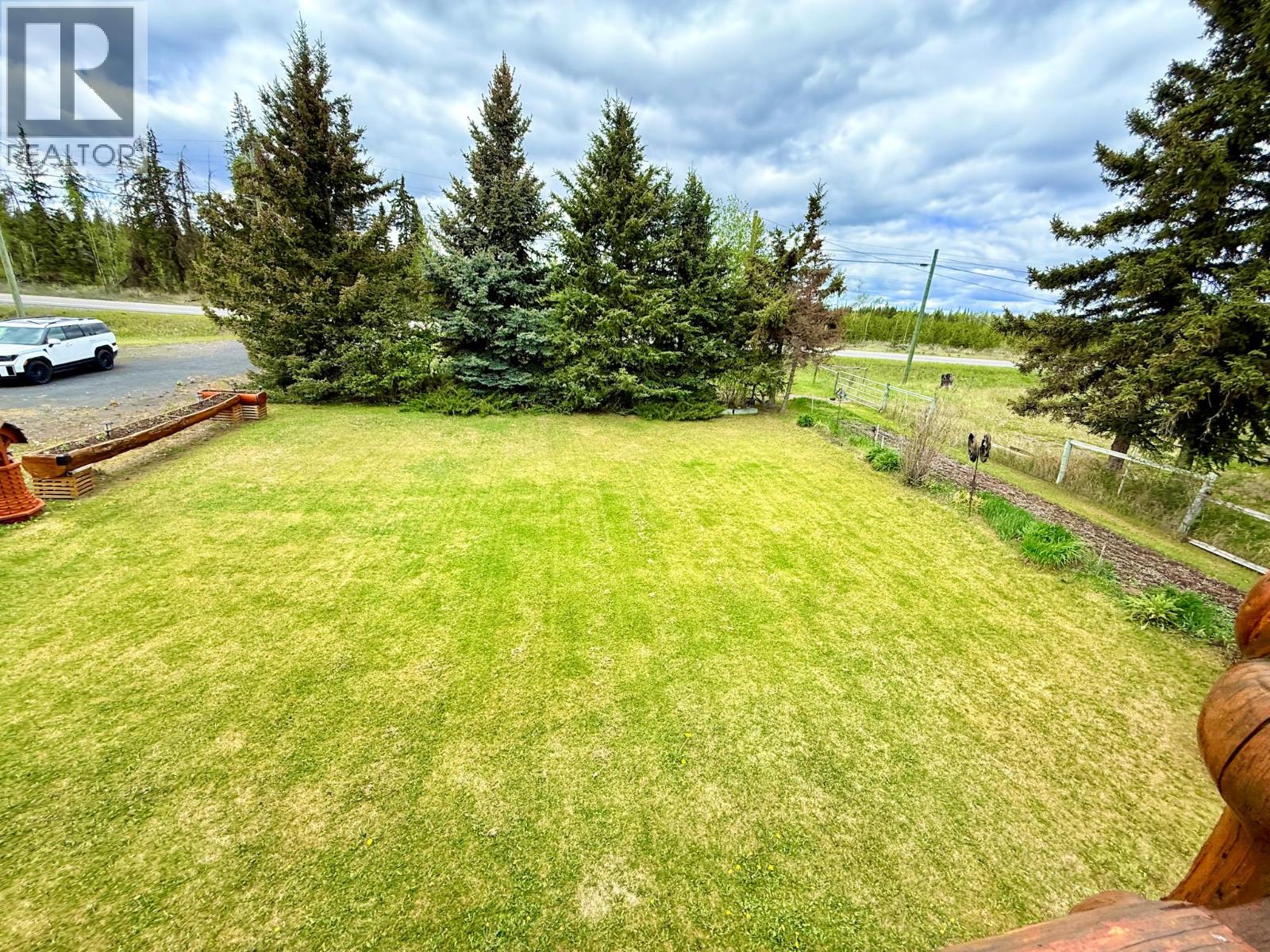 9736 97 Cariboo Highway, Clinton, British Columbia  V0K 1K0 - Photo 4 - 10379420