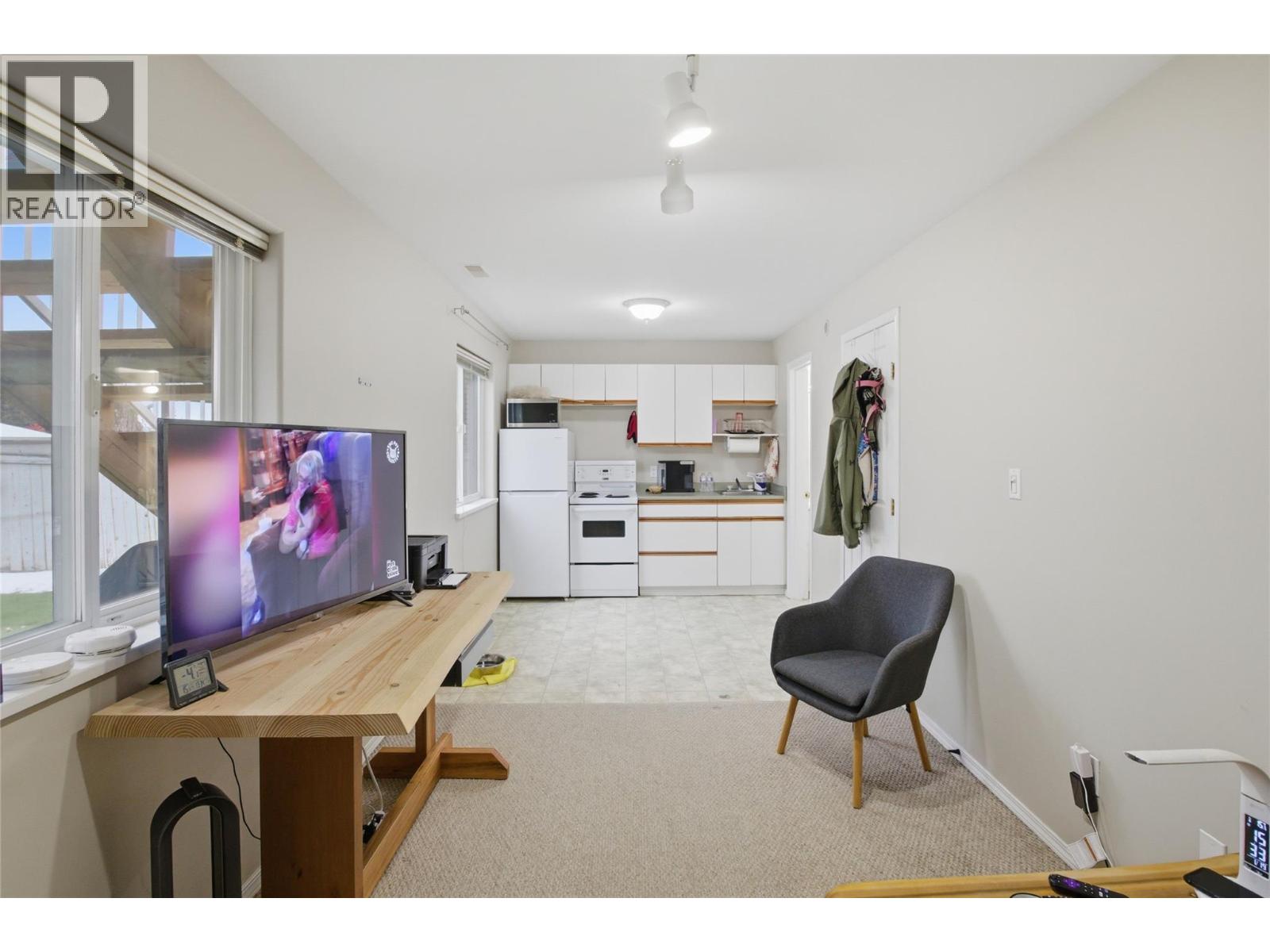 1938 Manning Court, Kamloops, British Columbia  V2E 2R8 - Photo 18 - 10379412
