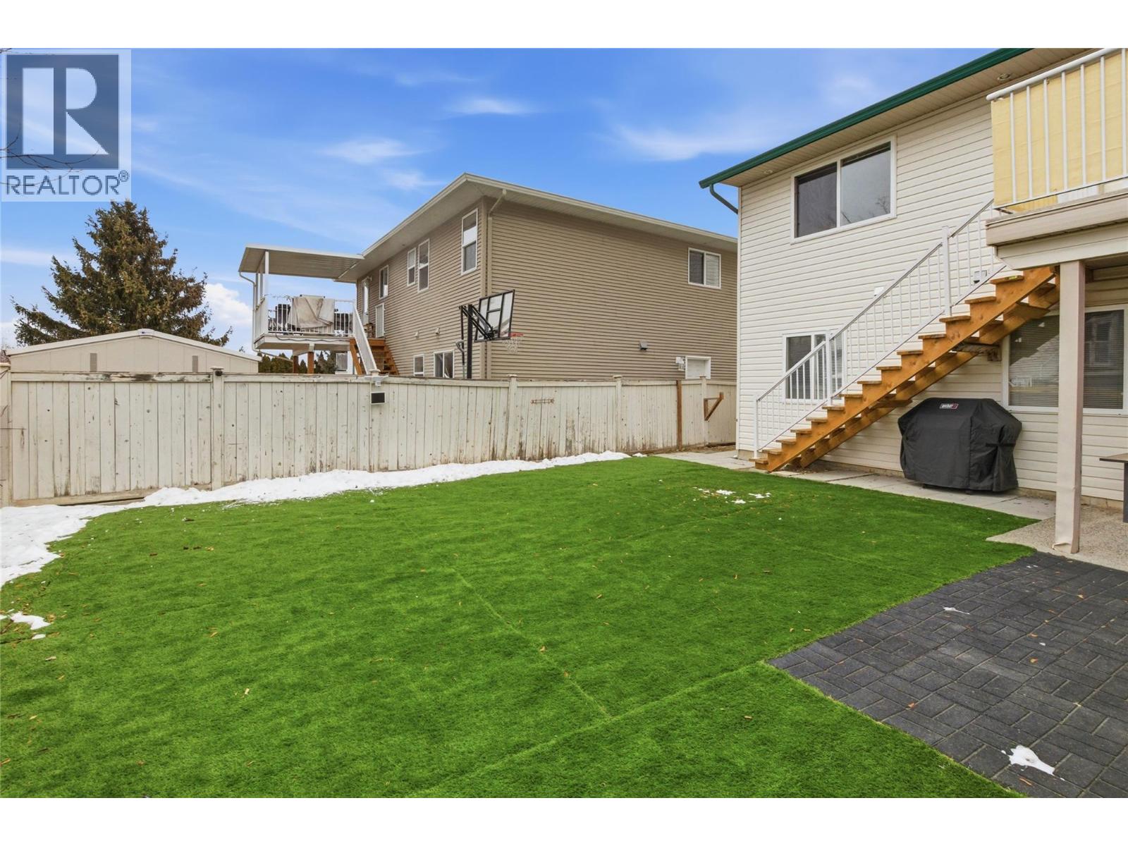 1938 Manning Court, Kamloops, British Columbia  V2E 2R8 - Photo 3 - 10379412
