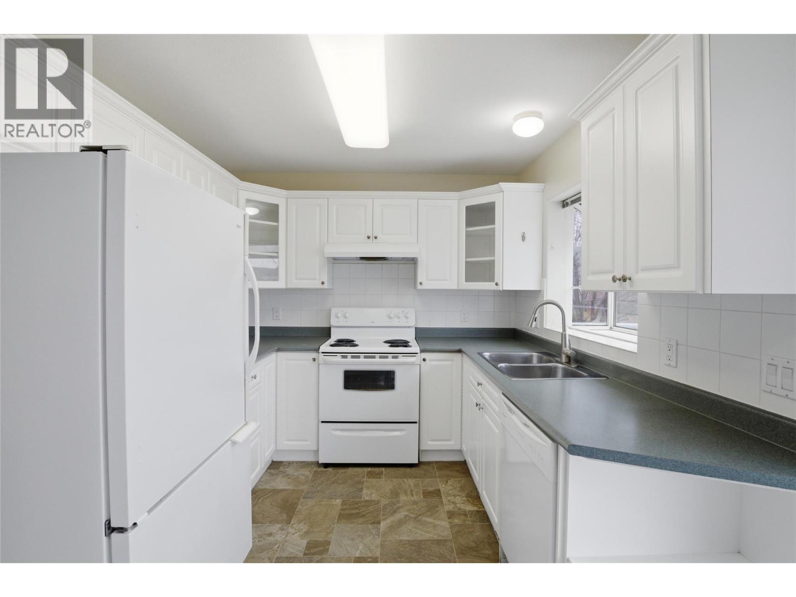 1938 Manning Court, Kamloops, British Columbia  V2E 2R8 - Photo 33 - 10379412