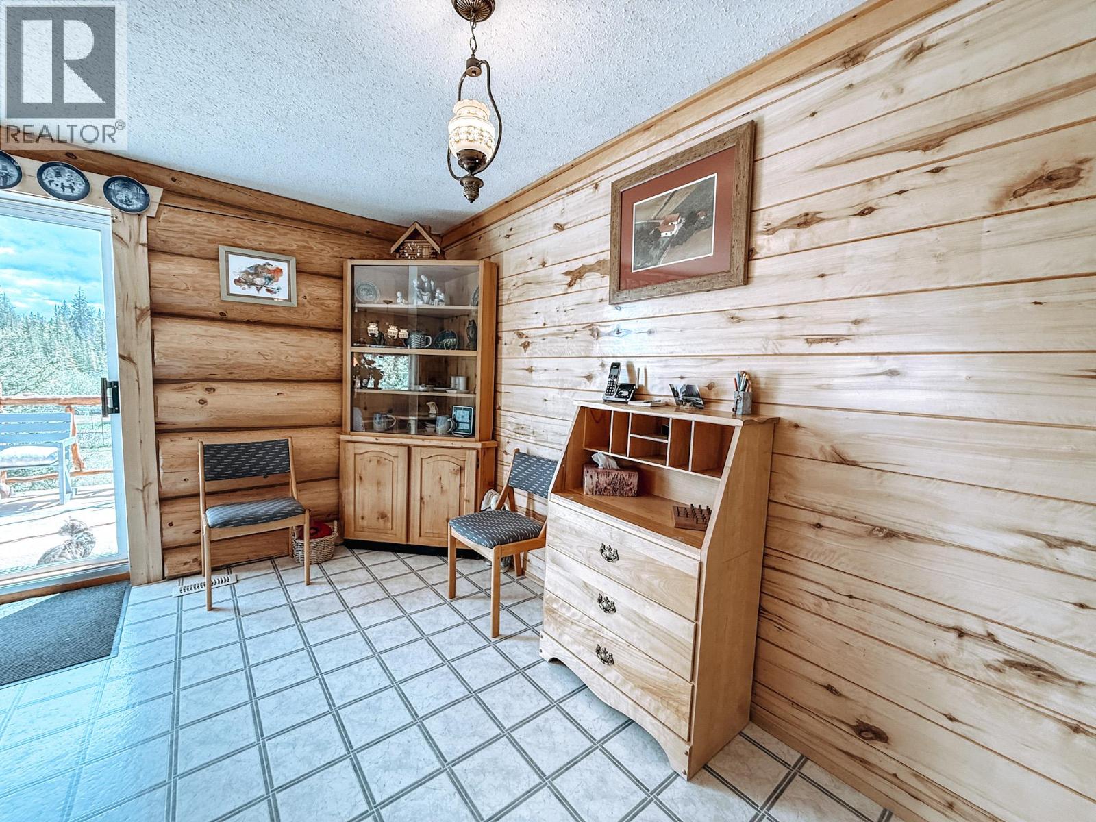 9736 97 Cariboo Highway, Clinton, British Columbia  V0K 1K0 - Photo 17 - 10379411