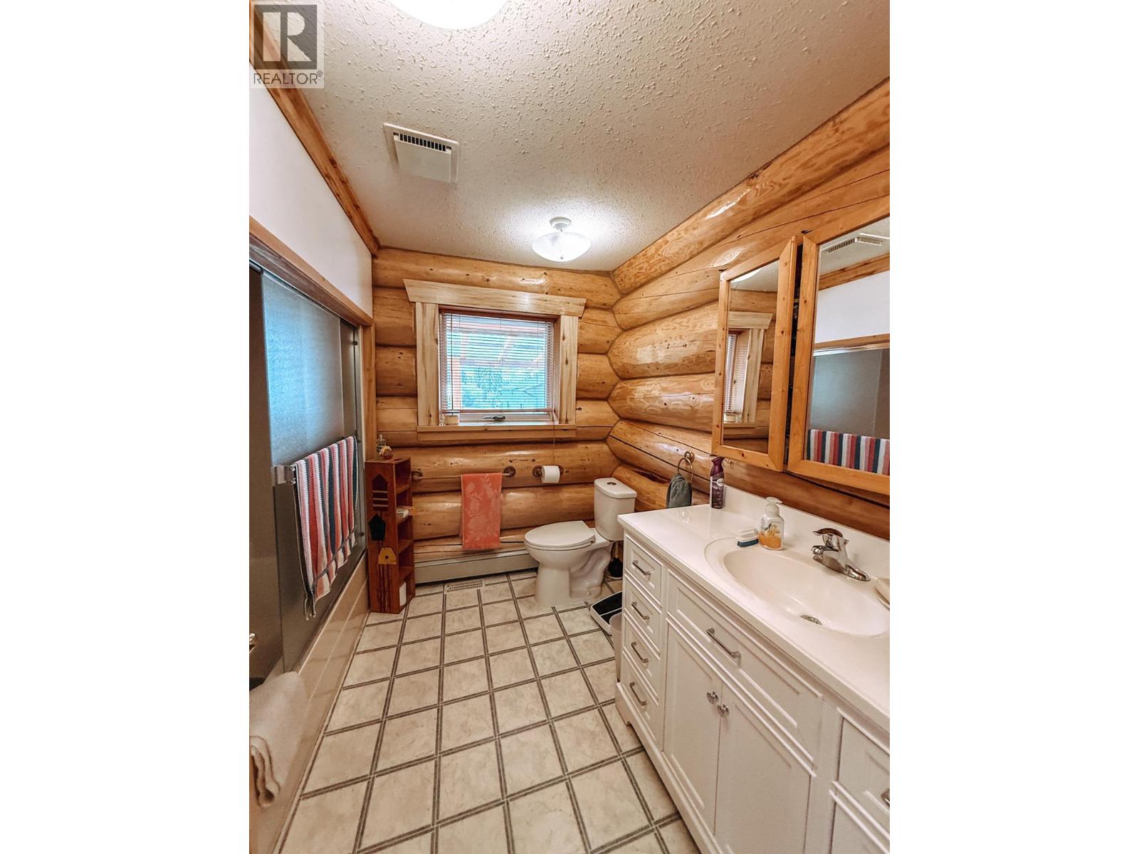9736 97 Cariboo Highway, Clinton, British Columbia  V0K 1K0 - Photo 24 - 10379411