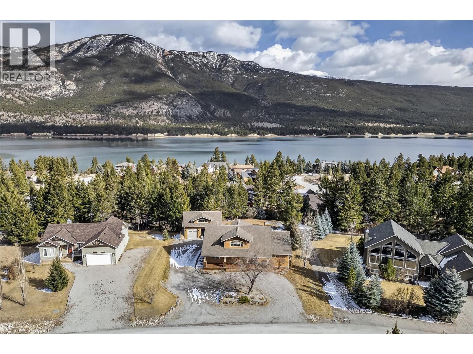 6880 Columbia Ridge Drive, Fairmont Hot Springs, British Columbia  V0B 1L2 - Photo 2 - 10379405