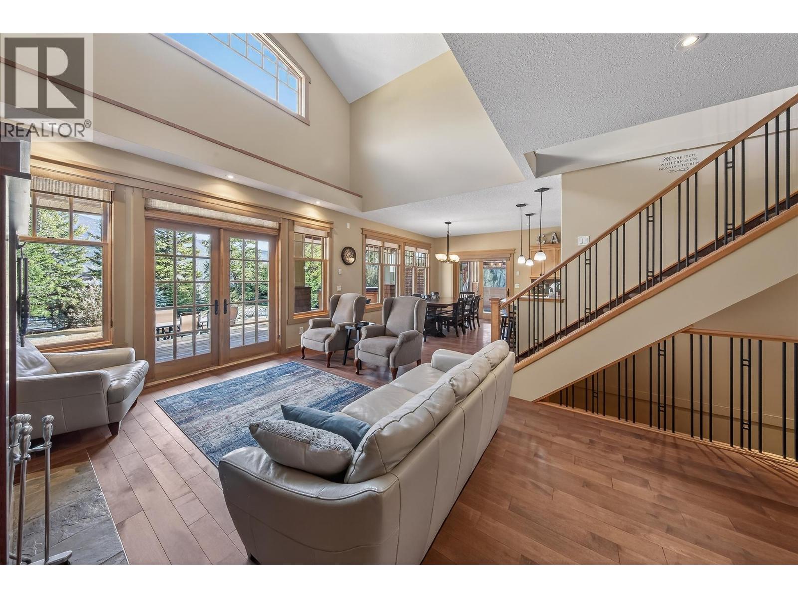 6880 Columbia Ridge Drive, Fairmont Hot Springs, British Columbia  V0B 1L2 - Photo 8 - 10379405