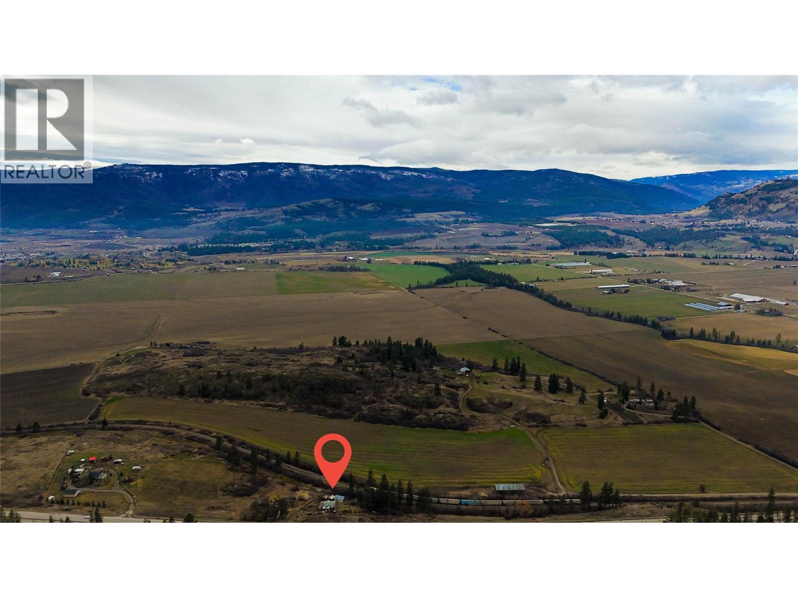 327 97a Highway, Spallumcheen, British Columbia  V0E 1B6 - Photo 3 - 10378647