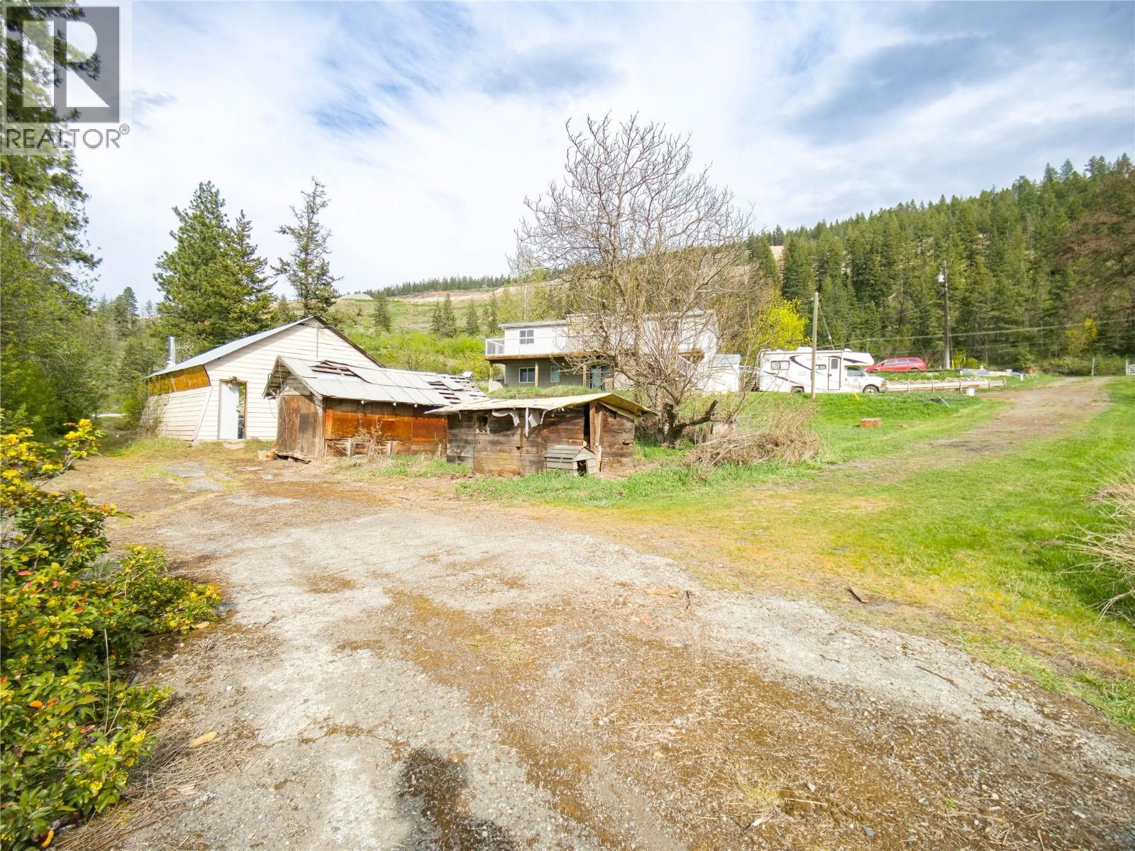 327 97a Highway, Spallumcheen, British Columbia  V0E 1B6 - Photo 79 - 10378647