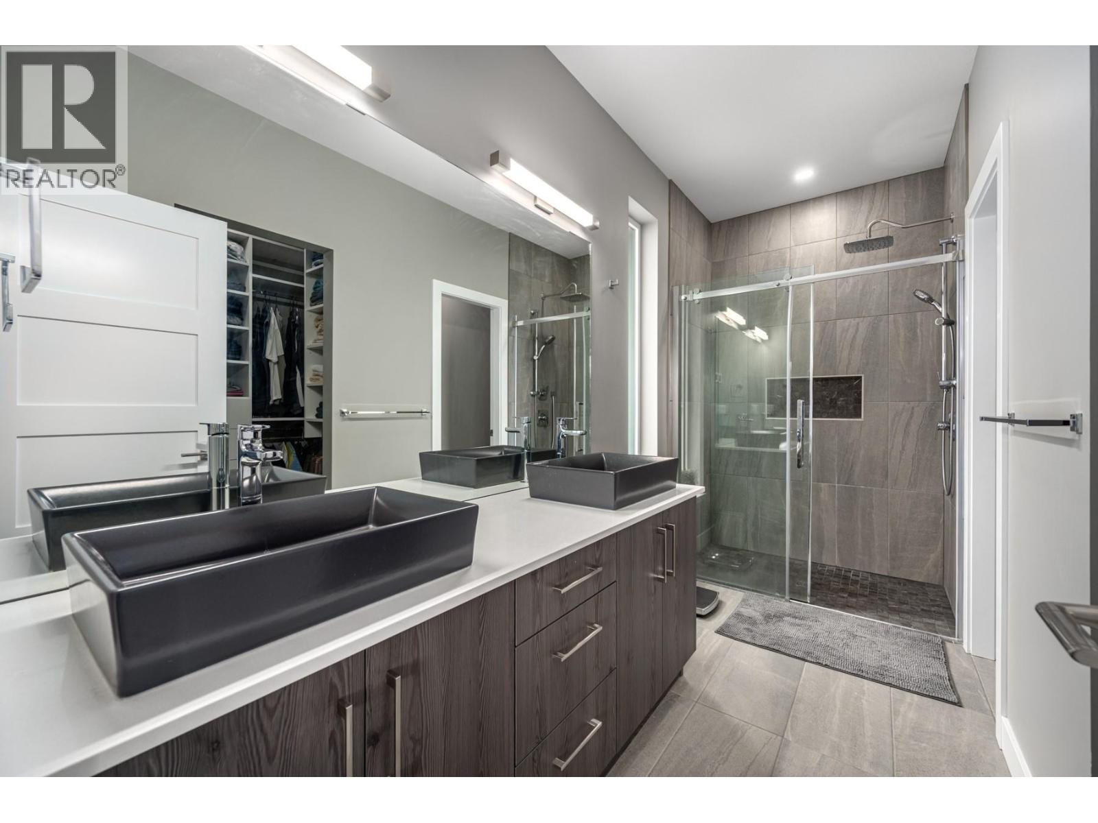 4038 Rio Vista Way, Kamloops, British Columbia  V2H 0E1 - Photo 22 - 10379385