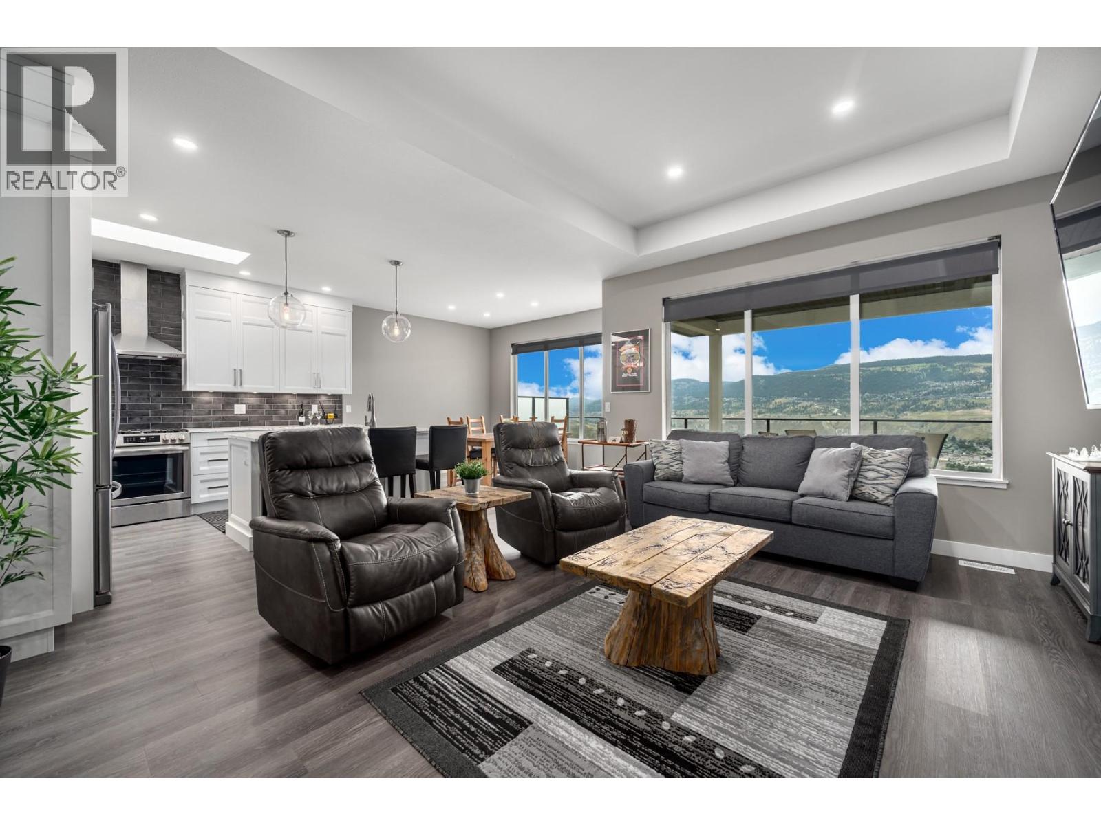 4038 Rio Vista Way, Kamloops, British Columbia  V2H 0E1 - Photo 5 - 10379385