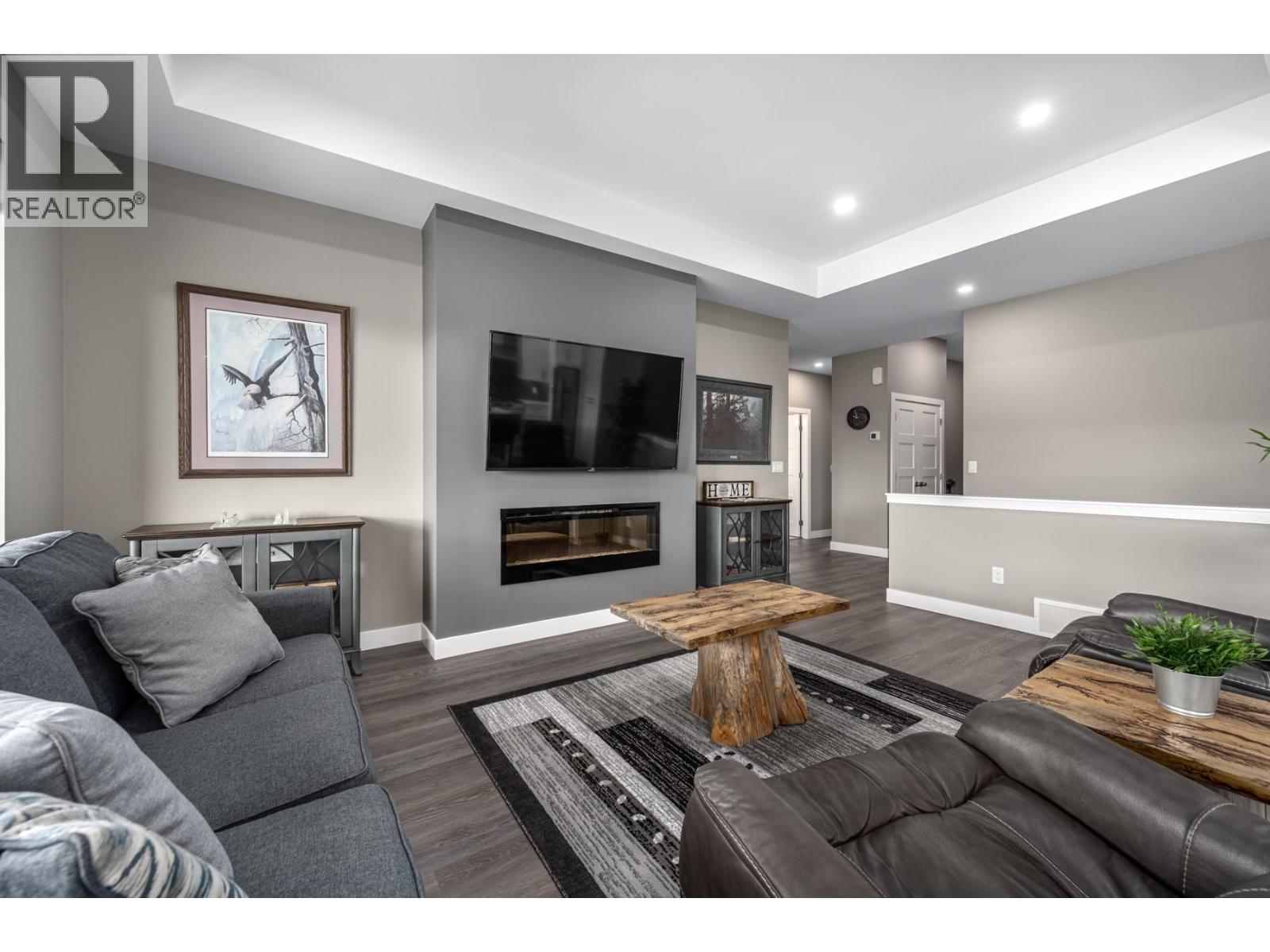 4038 Rio Vista Way, Kamloops, British Columbia  V2H 0E1 - Photo 6 - 10379385