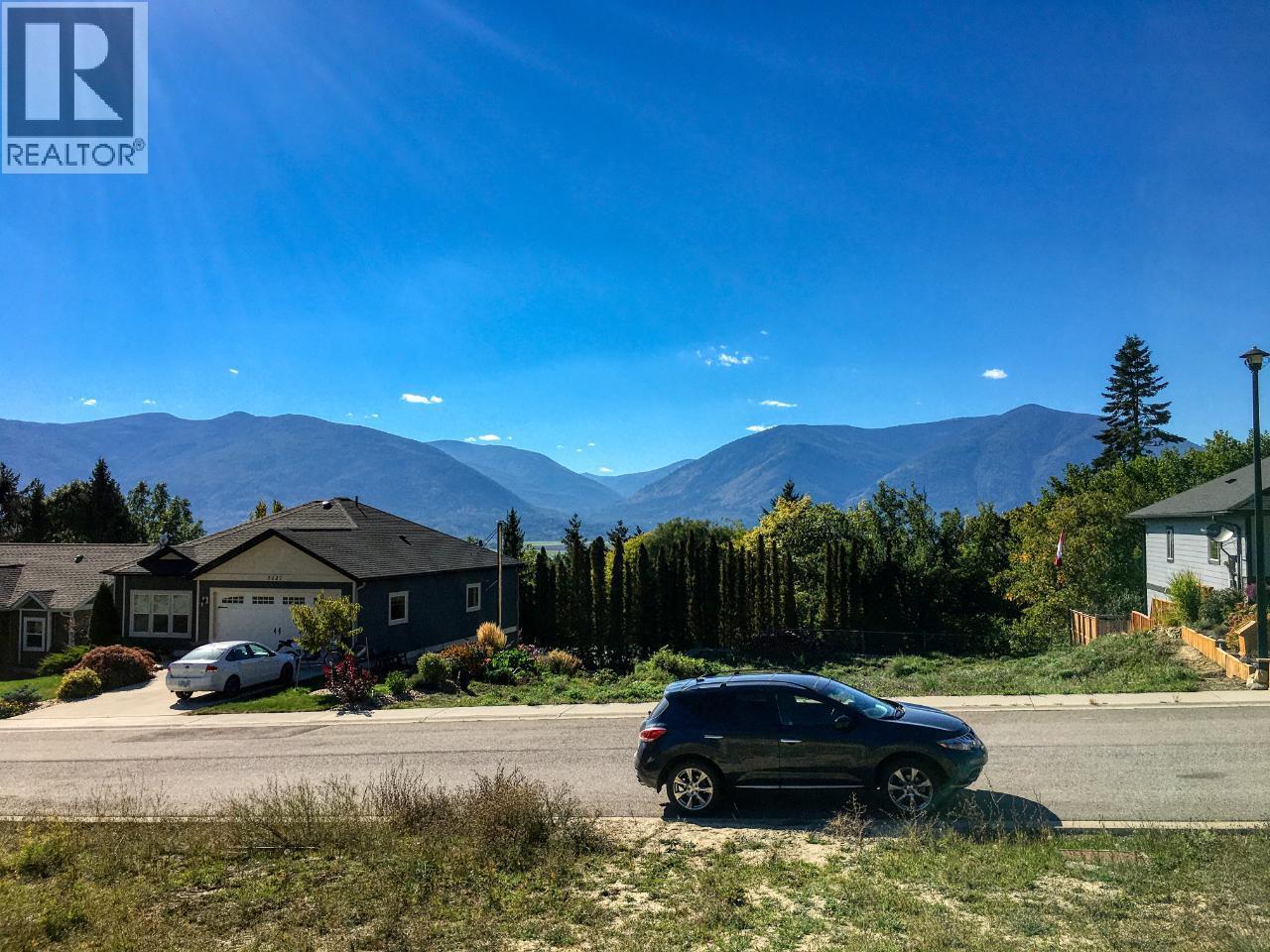 1126 12th Avenue N, Creston, British Columbia  V0B 1G6 - Photo 5 - 10378551