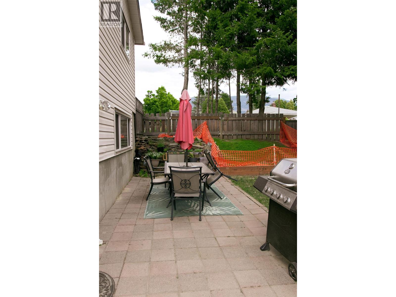 710 Ivy Street, Castlegar, British Columbia  V1N 2G4 - Photo 31 - 10379376