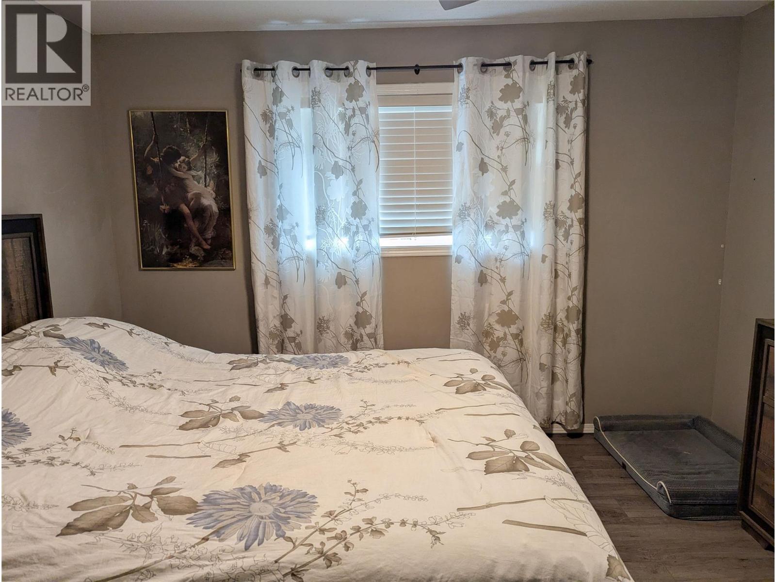 710 Ivy Street, Castlegar, British Columbia  V1N 2G4 - Photo 8 - 10379376