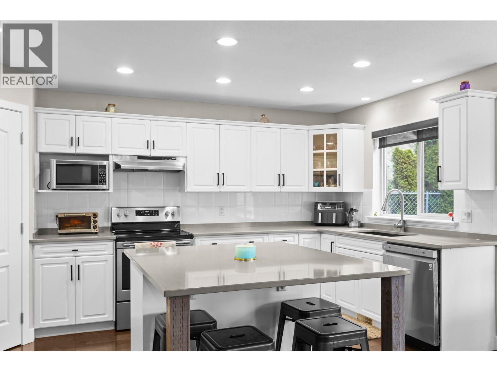 908 Westview Way, West Kelowna, British Columbia  V1V 2Z3 - Photo 11 - 10379283