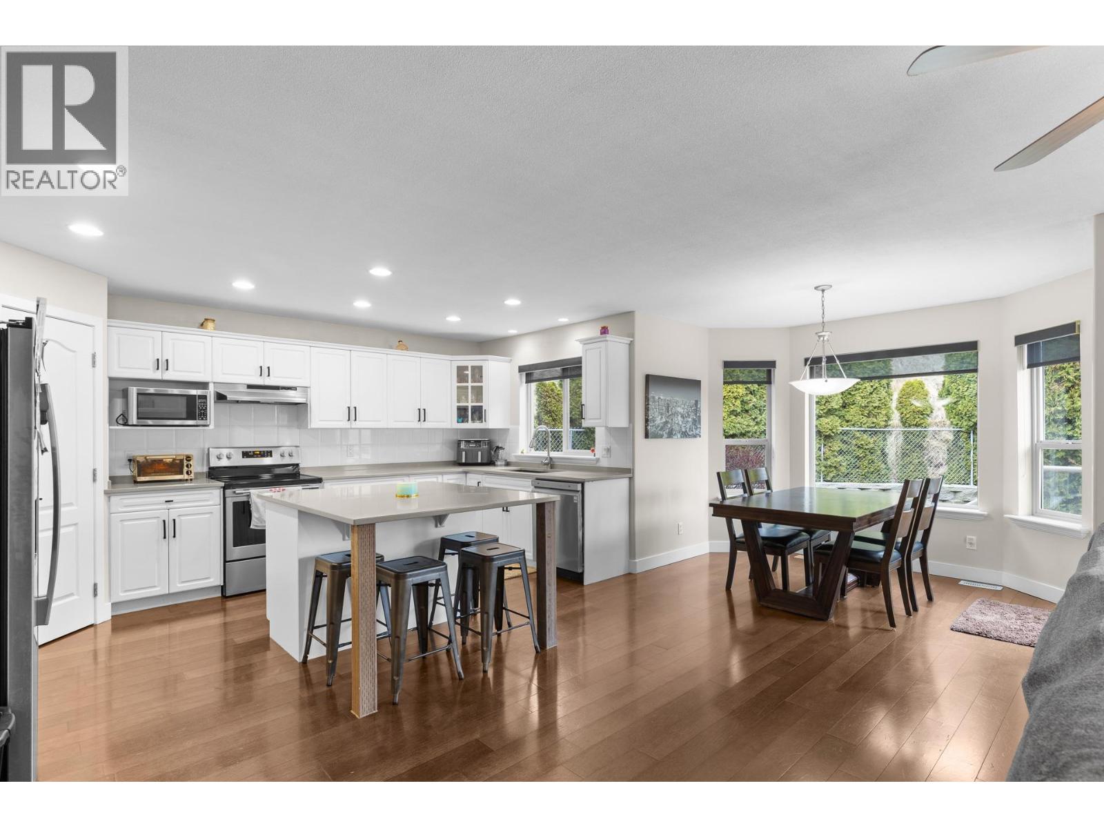 908 Westview Way, West Kelowna, British Columbia  V1V 2Z3 - Photo 9 - 10379283