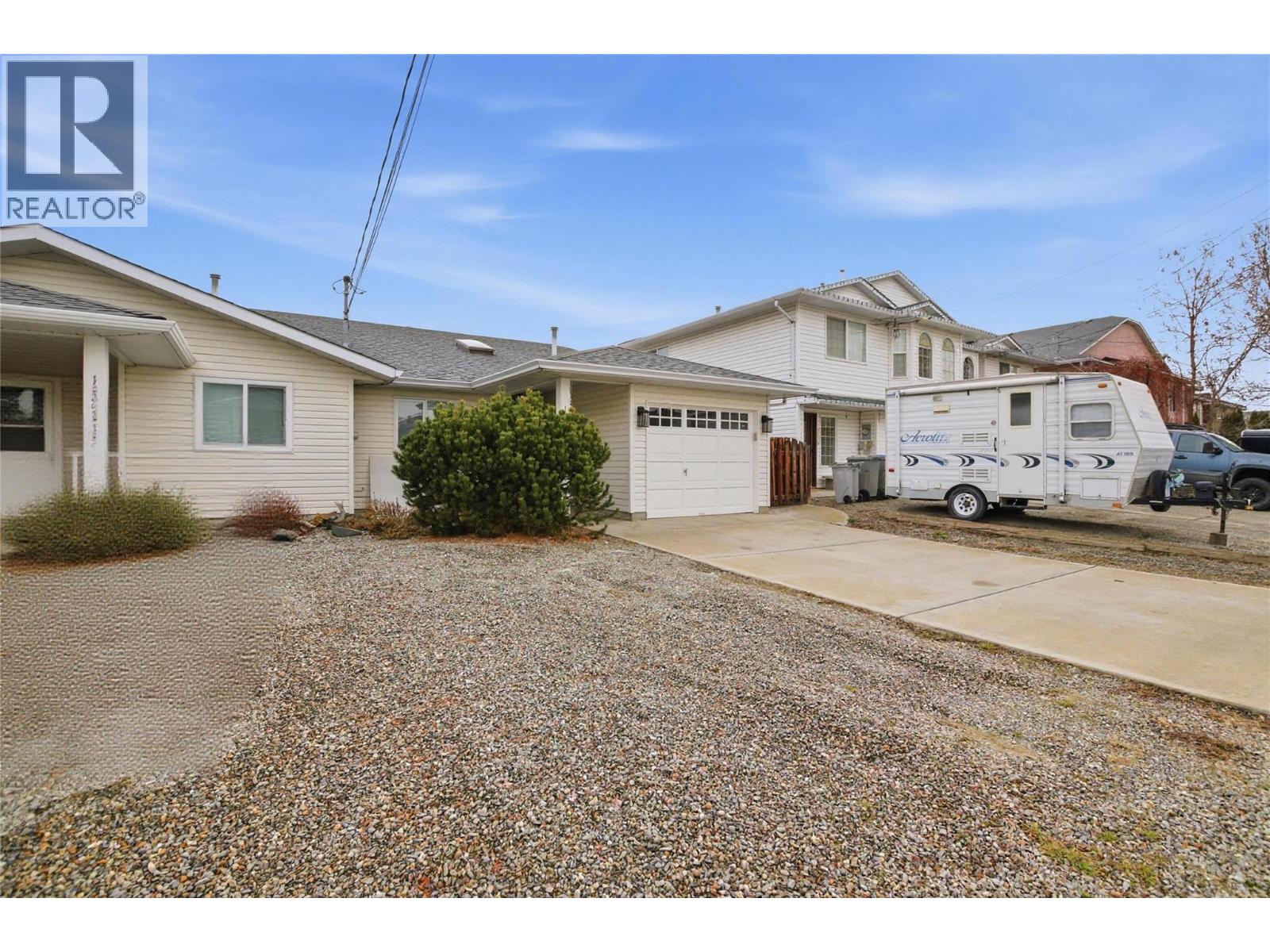 1232 13th Street, Kamloops, British Columbia  V2B 8K3 - Photo 3 - 10379150