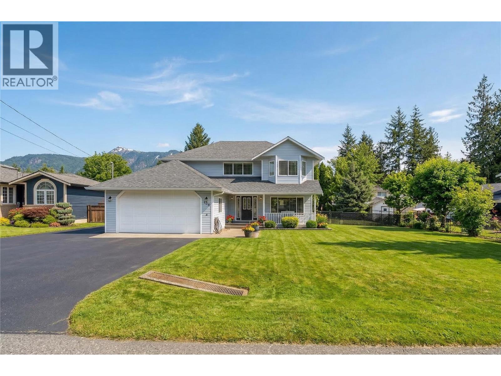 514 Forest Park Street, Sicamous, British Columbia  V0E 2V0 - Photo 4 - 10379400