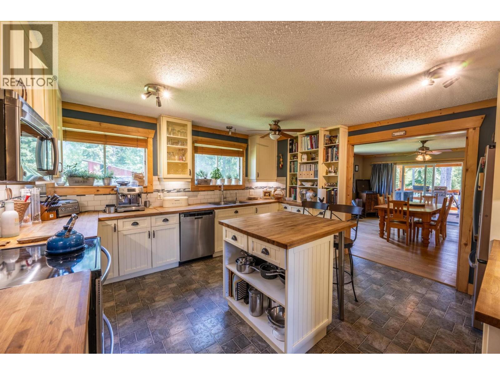 1732 Oberg Johnson Road, Golden, British Columbia  V0A 1H1 - Photo 12 - 10379458