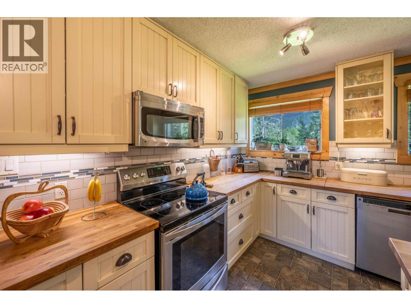 1732 Oberg Johnson Road, Golden, British Columbia  V0A 1H1 - Photo 17 - 10379458