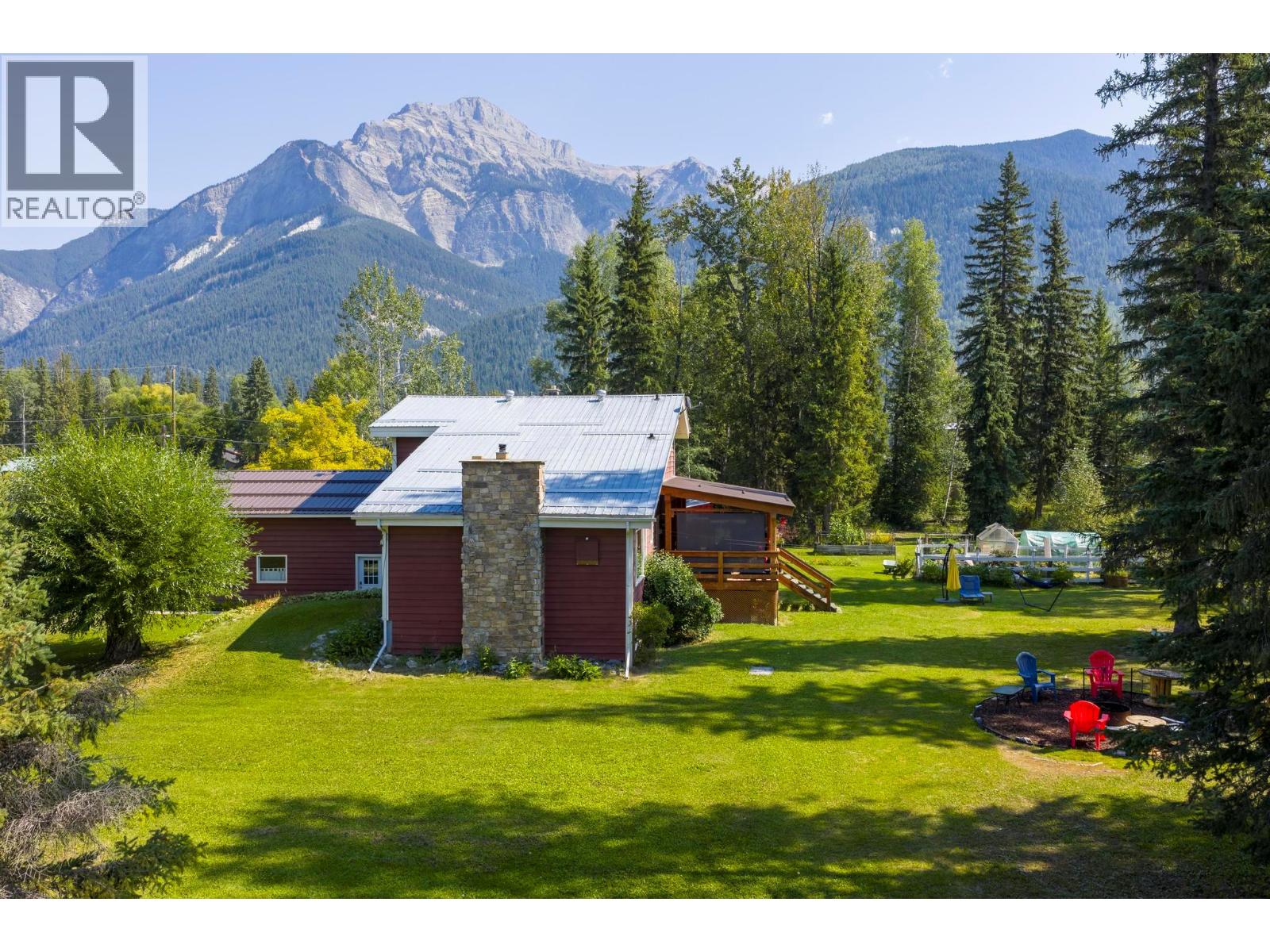 1732 Oberg Johnson Road, Golden, British Columbia  V0A 1H1 - Photo 2 - 10379458