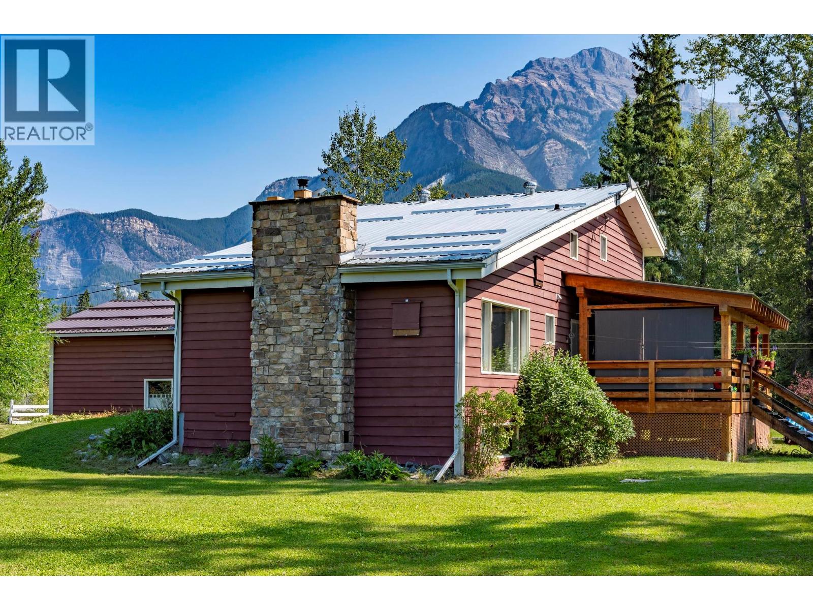 1732 Oberg Johnson Road, Golden, British Columbia  V0A 1H1 - Photo 3 - 10379458