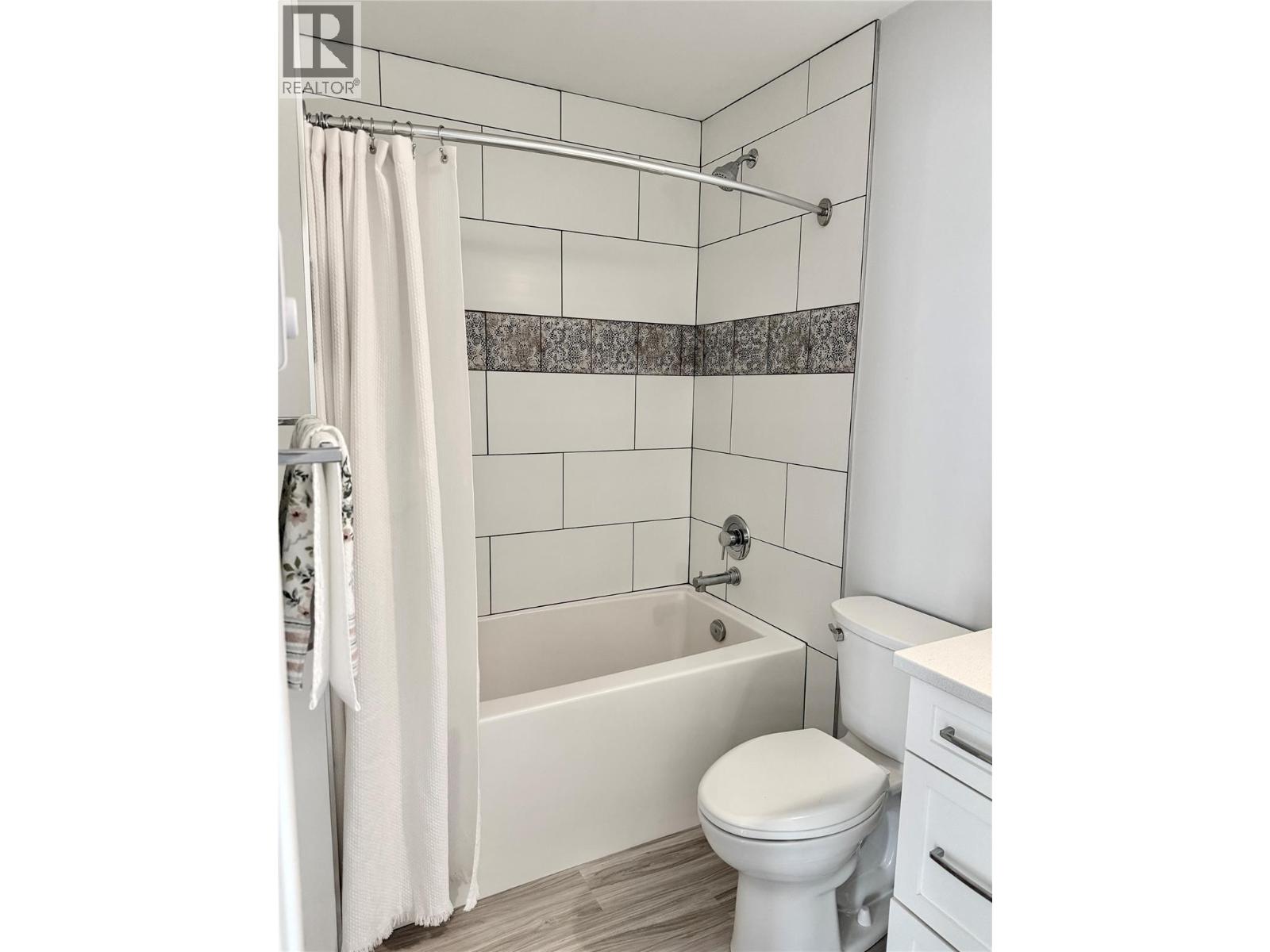 361 Douglas Avenue, Penticton, British Columbia  V2A 2V1 - Photo 13 - 10379367