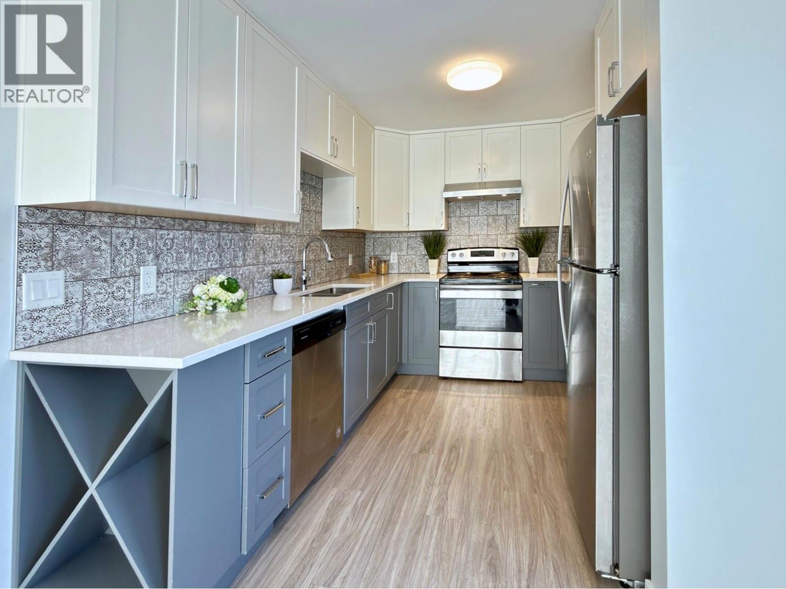 361 Douglas Avenue, Penticton, British Columbia  V2A 2V1 - Photo 3 - 10379367