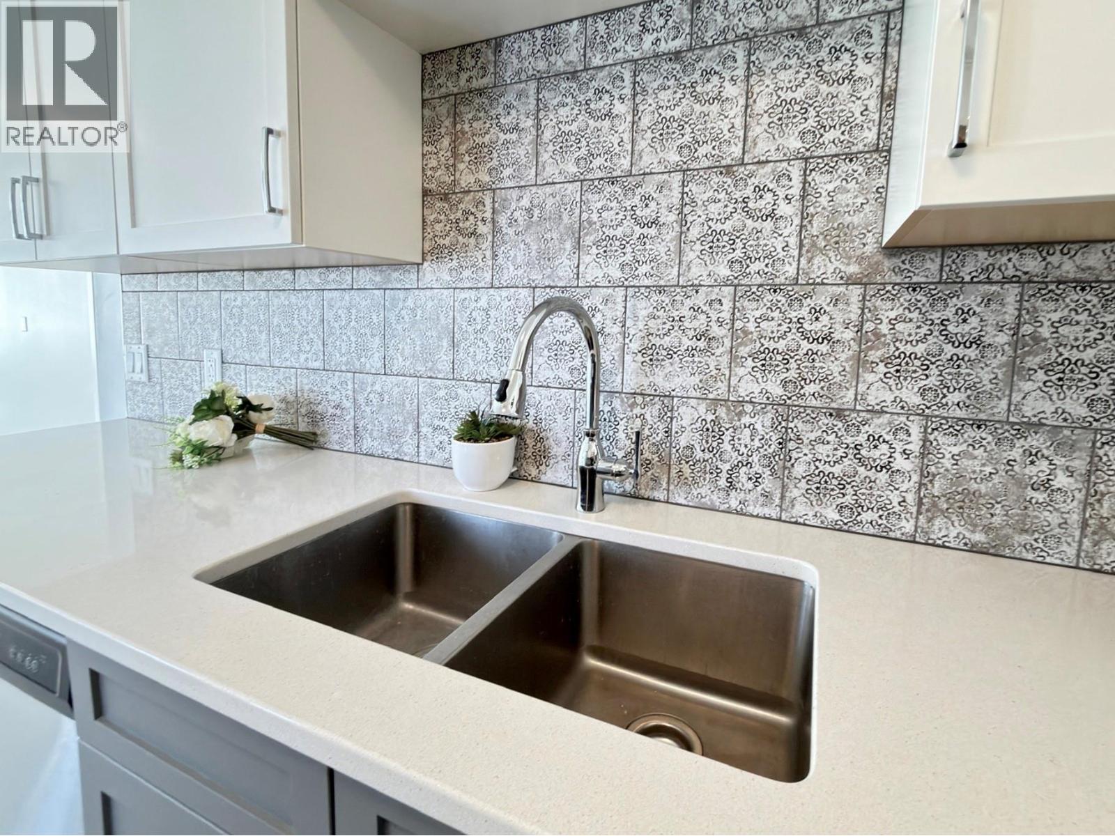 361 Douglas Avenue, Penticton, British Columbia  V2A 2V1 - Photo 7 - 10379367