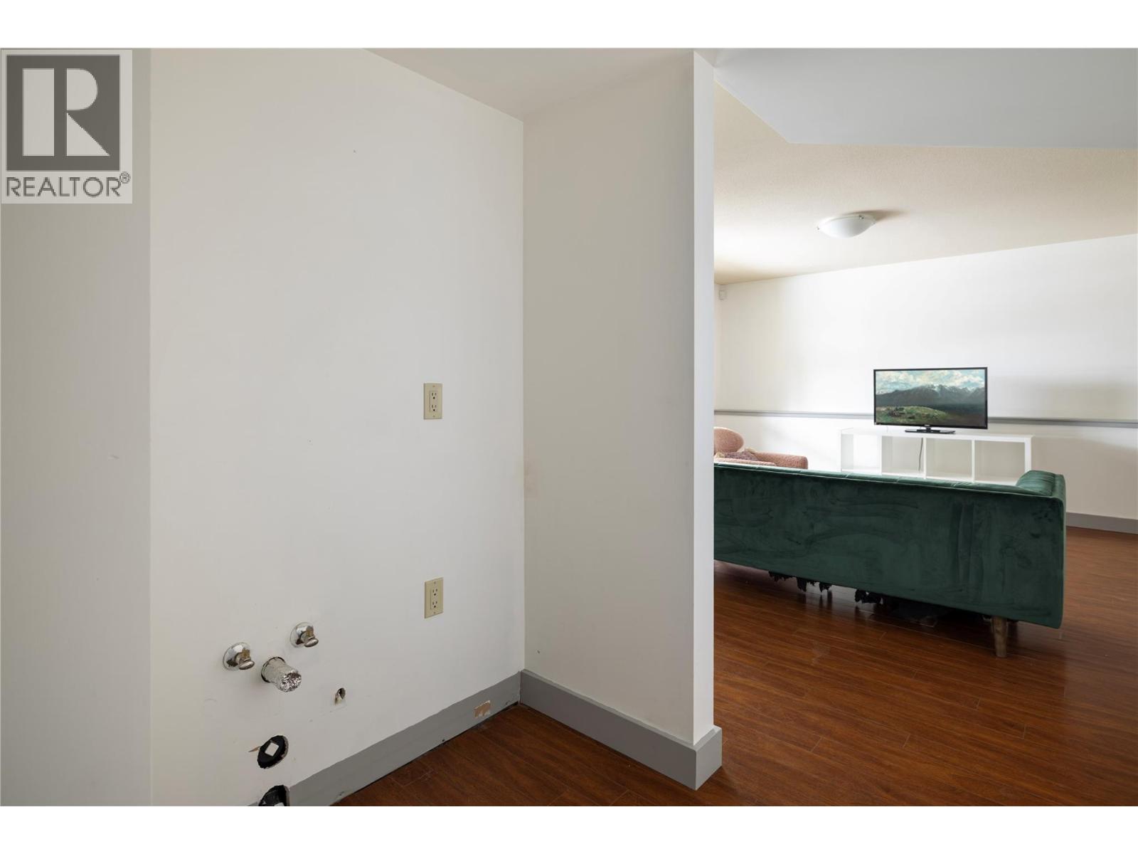 2049 Skyview Crescent, Lumby, British Columbia  V0E 2G0 - Photo 24 - 10379308