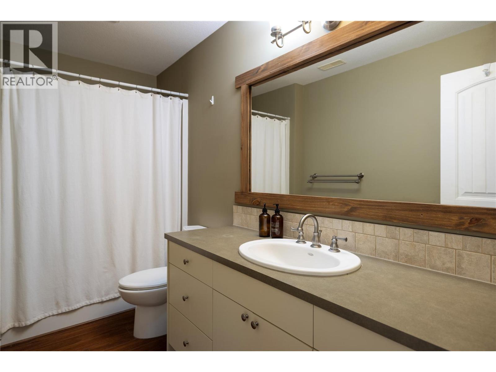 2049 Skyview Crescent, Lumby, British Columbia  V0E 2G0 - Photo 29 - 10379308