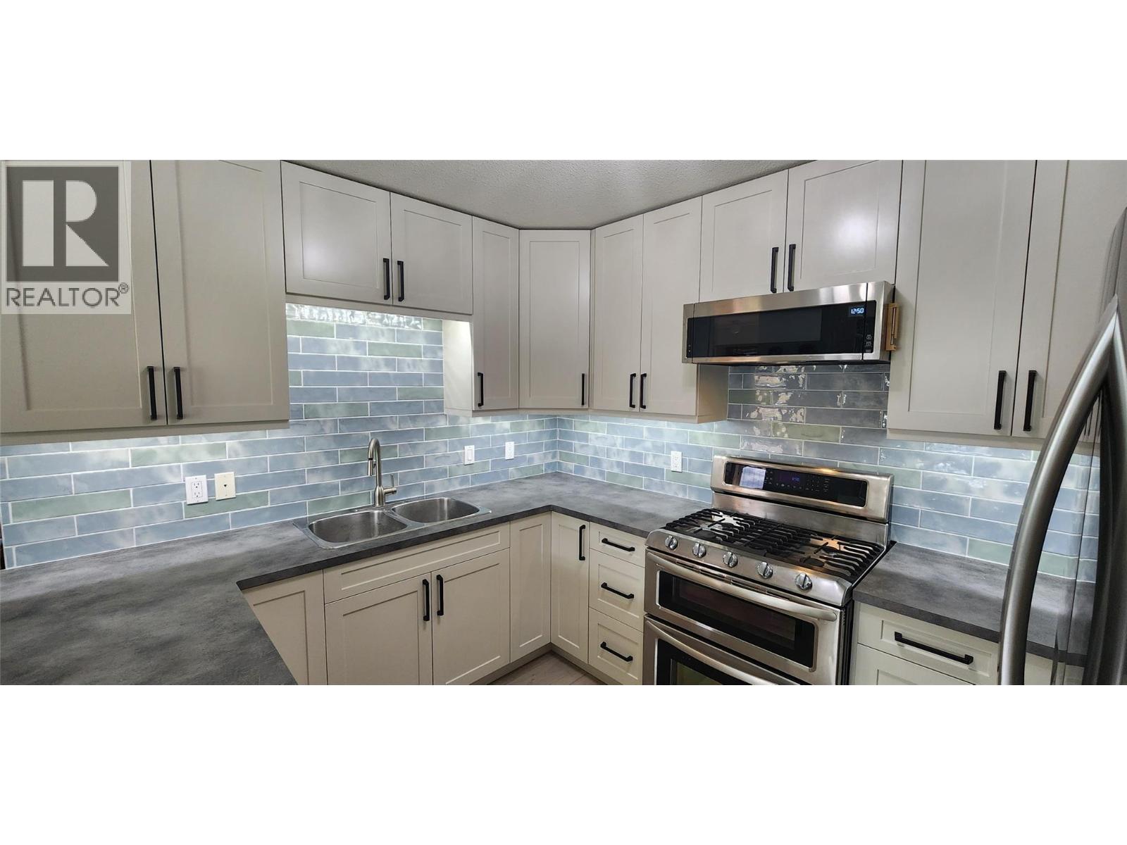 7766 18th Street, grand forks, British Columbia