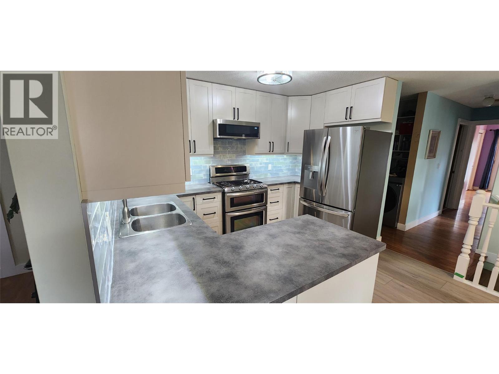 7766 18th Street, Grand Forks, British Columbia  V0H 1H2 - Photo 5 - 10378850