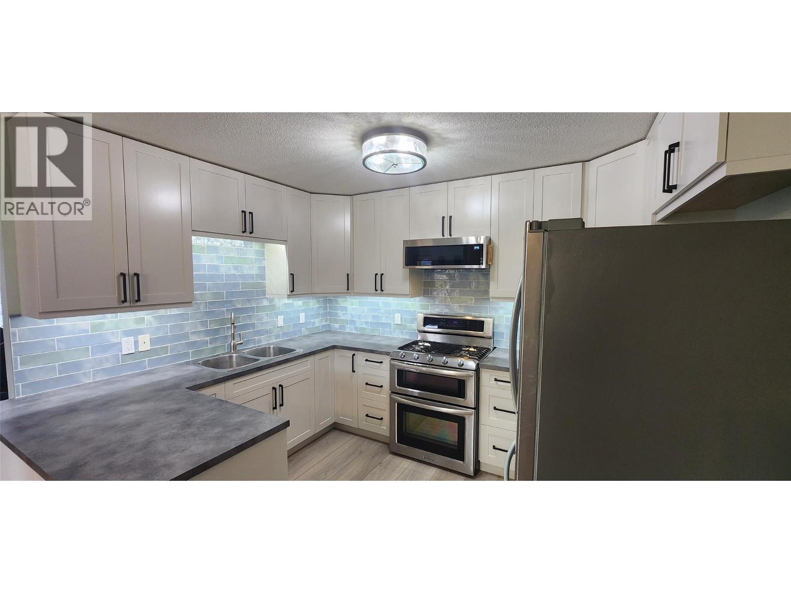 7766 18th Street, Grand Forks, British Columbia  V0H 1H2 - Photo 7 - 10378850