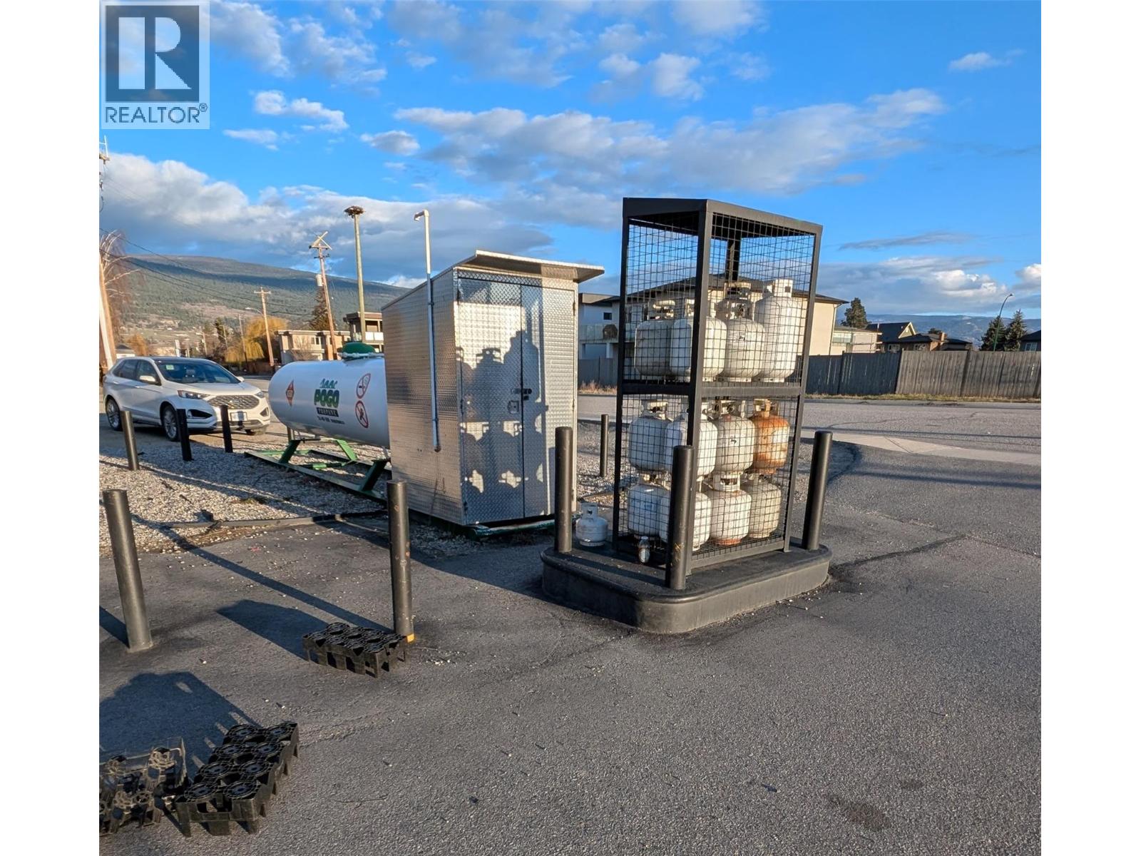 6011 Hwy 97 Highway, Summerland, British Columbia  V0H 1Z9 - Photo 9 - 10378888