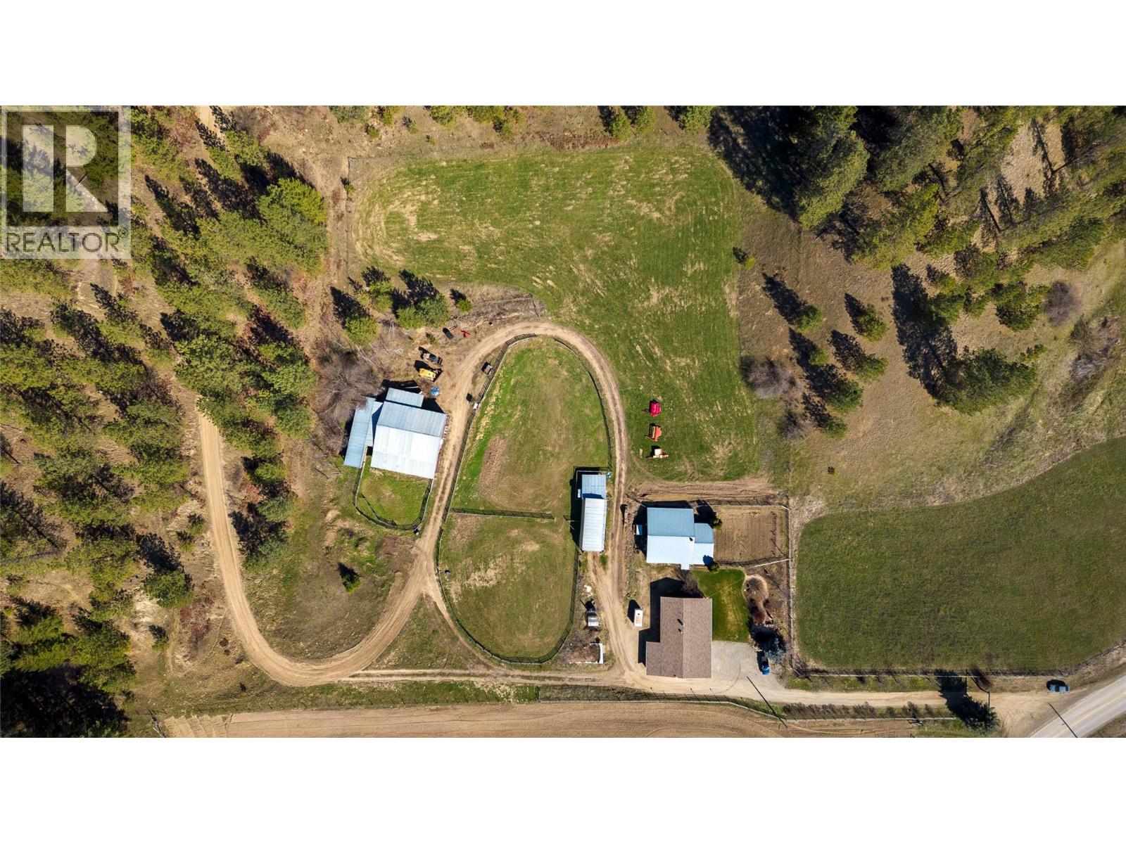2720 Salmon River Road, Salmon Arm, British Columbia  V1E 3H8 - Photo 16 - 10379517