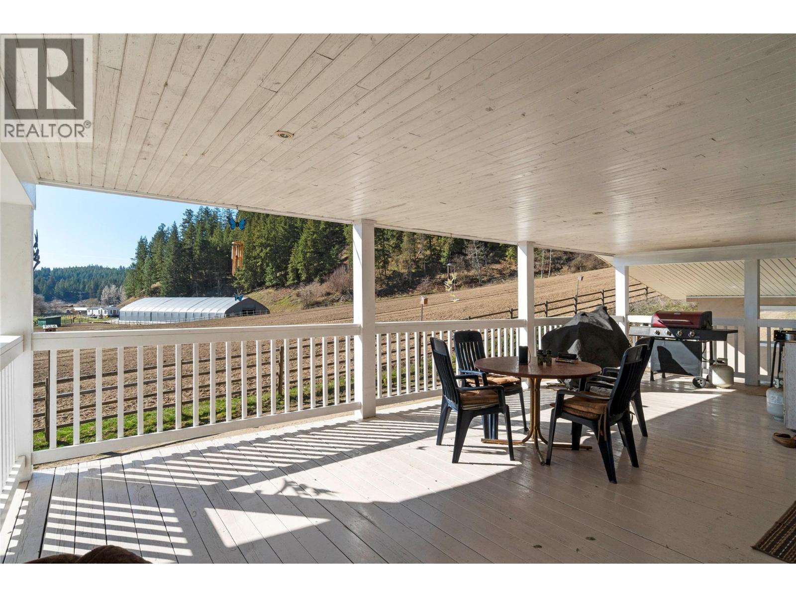 2720 Salmon River Road, Salmon Arm, British Columbia  V1E 3H8 - Photo 28 - 10379517