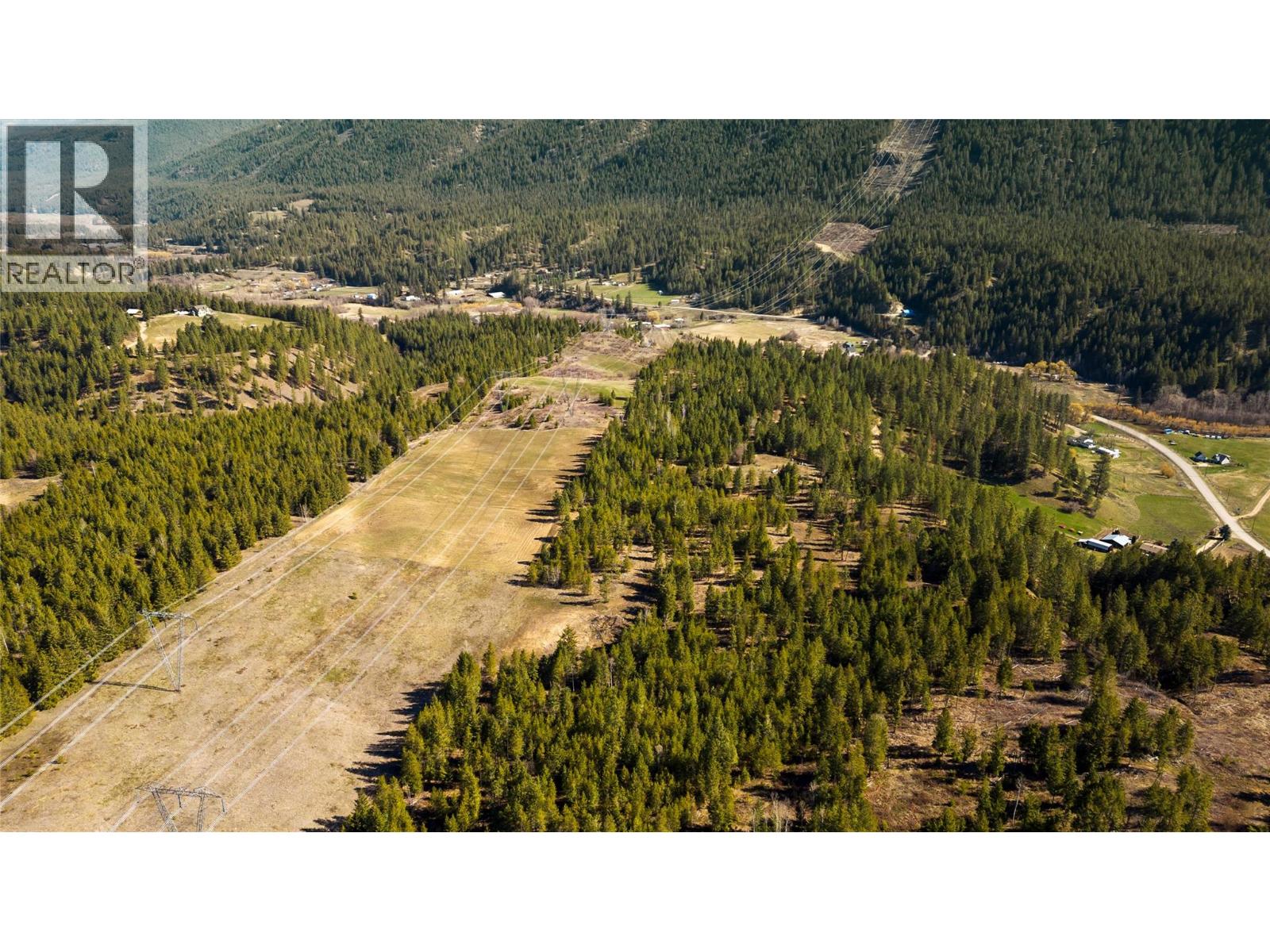2720 Salmon River Road, Salmon Arm, British Columbia  V1E 3H8 - Photo 6 - 10379517