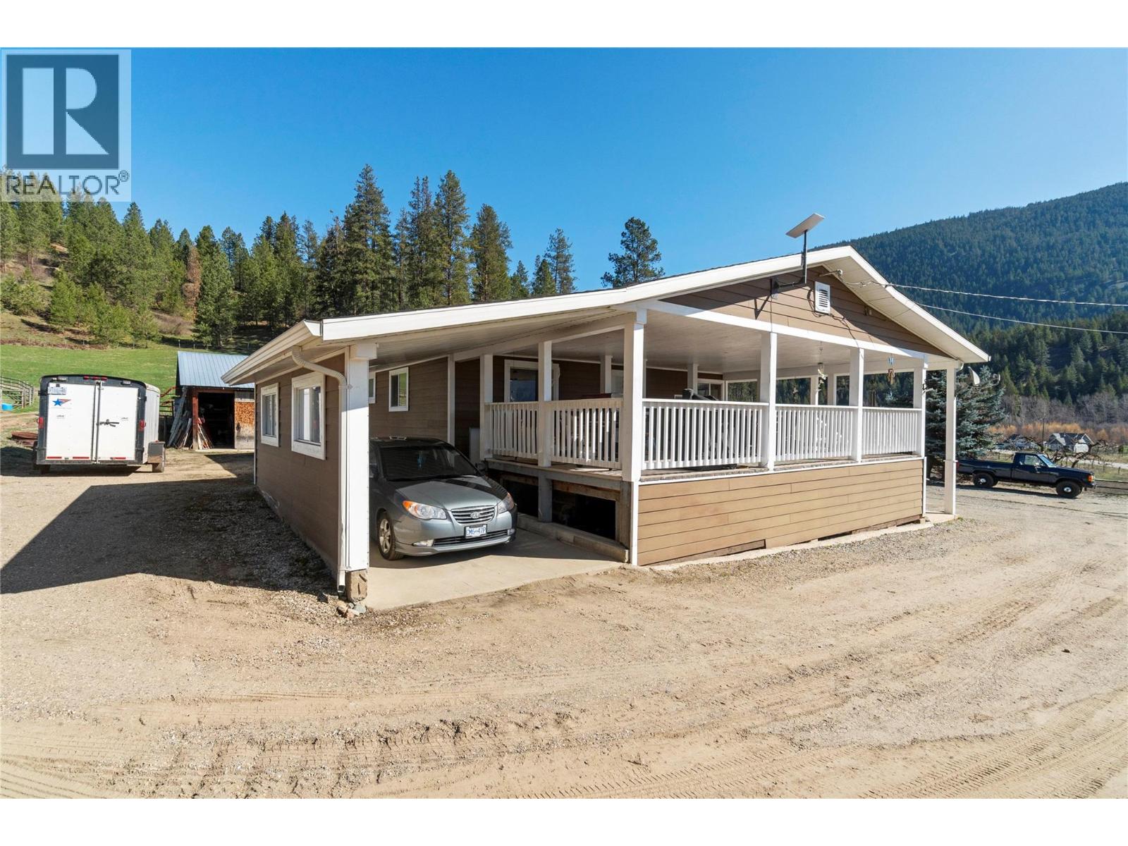 2720 Salmon River Road, Salmon Arm, British Columbia  V1E 3H8 - Photo 64 - 10379517