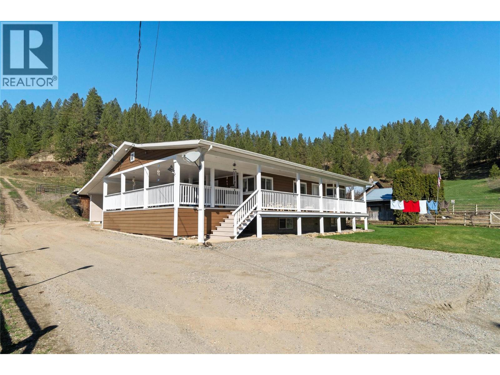 2720 Salmon River Road, Salmon Arm, British Columbia  V1E 3H8 - Photo 66 - 10379517