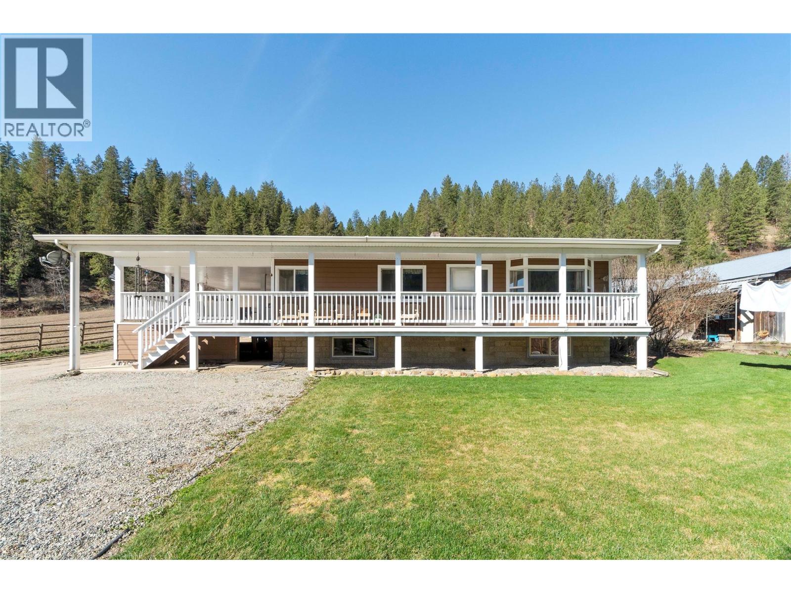 2720 Salmon River Road, Salmon Arm, British Columbia  V1E 3H8 - Photo 69 - 10379517