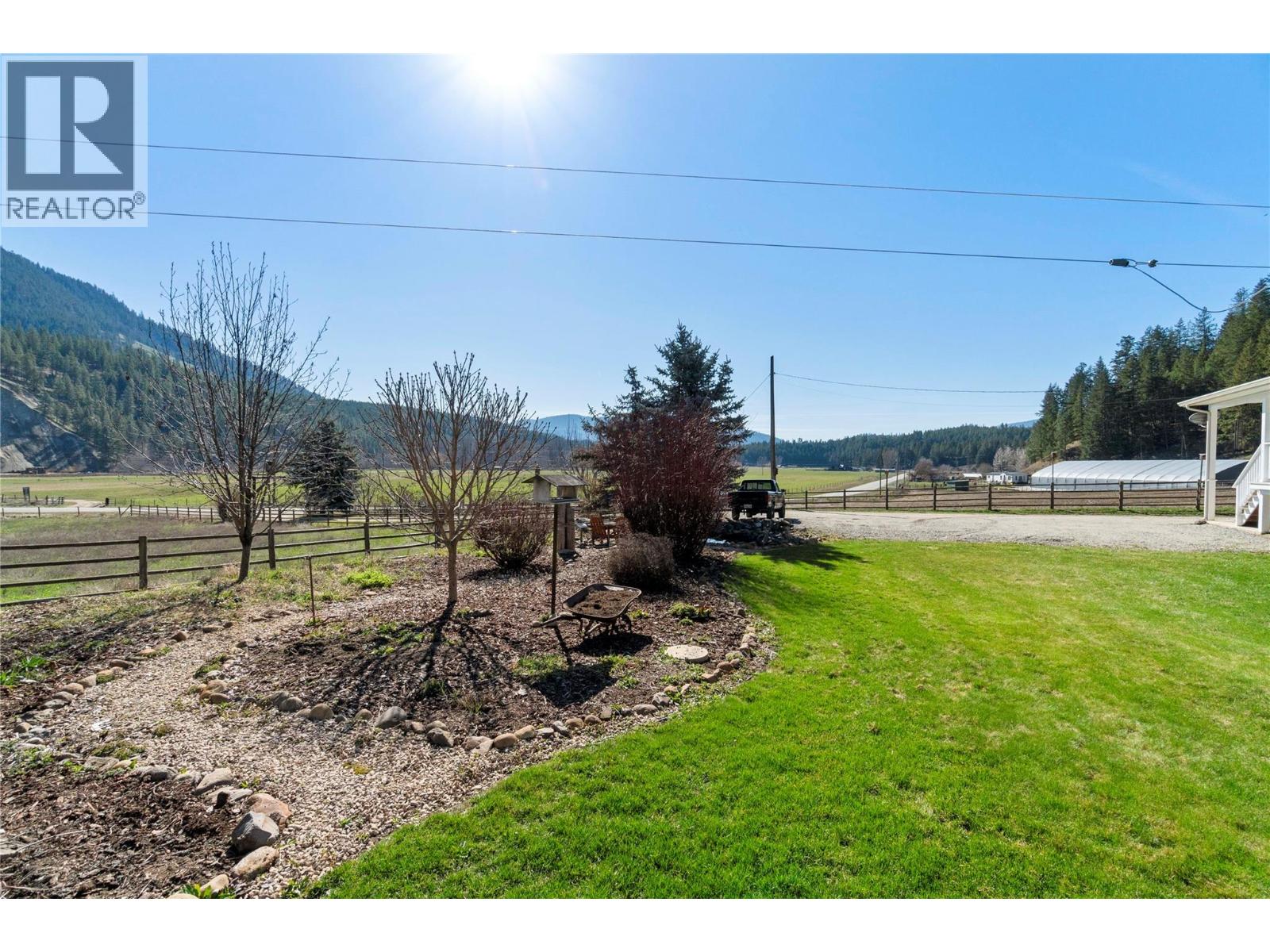 2720 Salmon River Road, Salmon Arm, British Columbia  V1E 3H8 - Photo 72 - 10379517