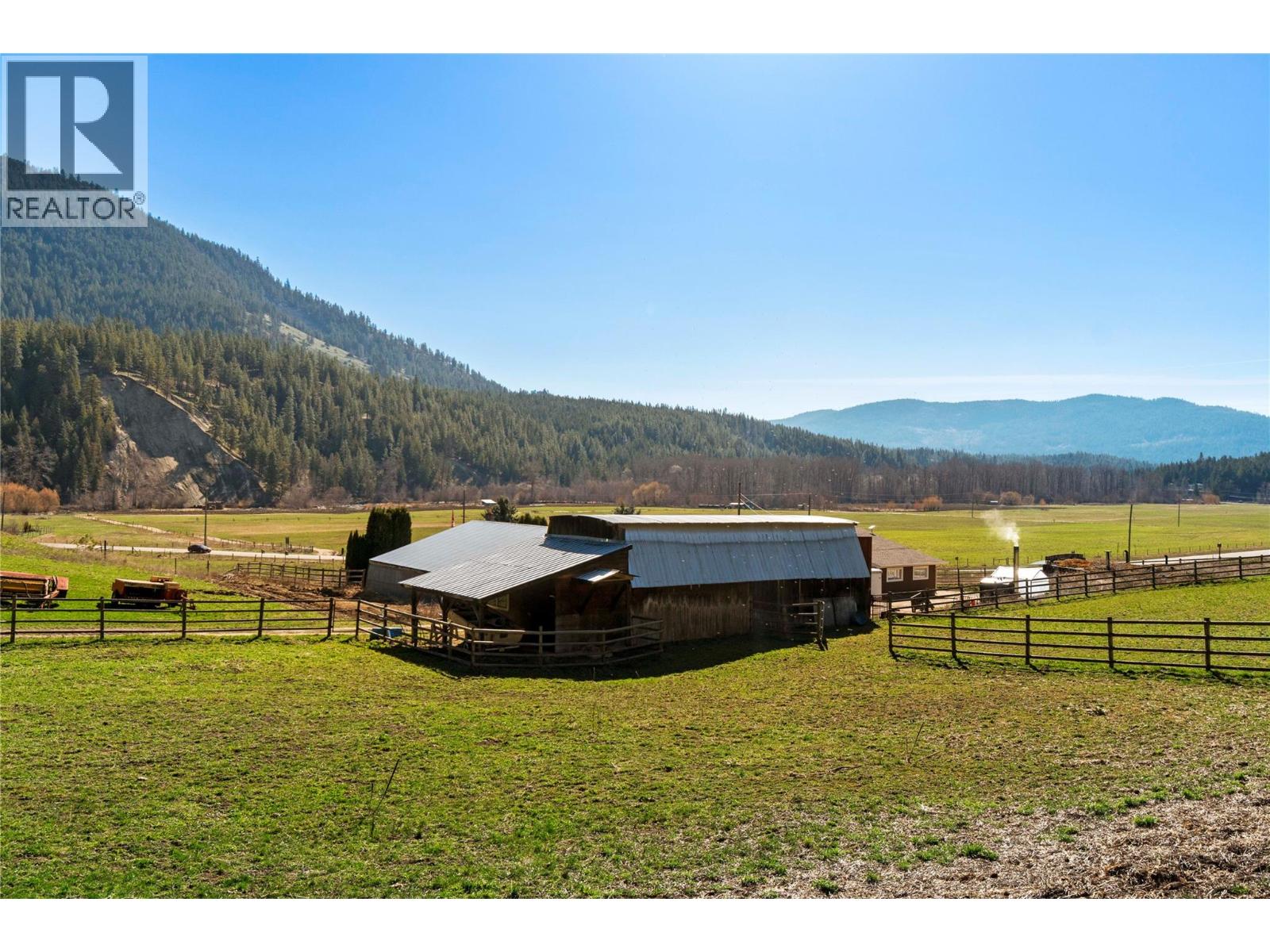 2720 Salmon River Road, Salmon Arm, British Columbia  V1E 3H8 - Photo 22 - 10379516