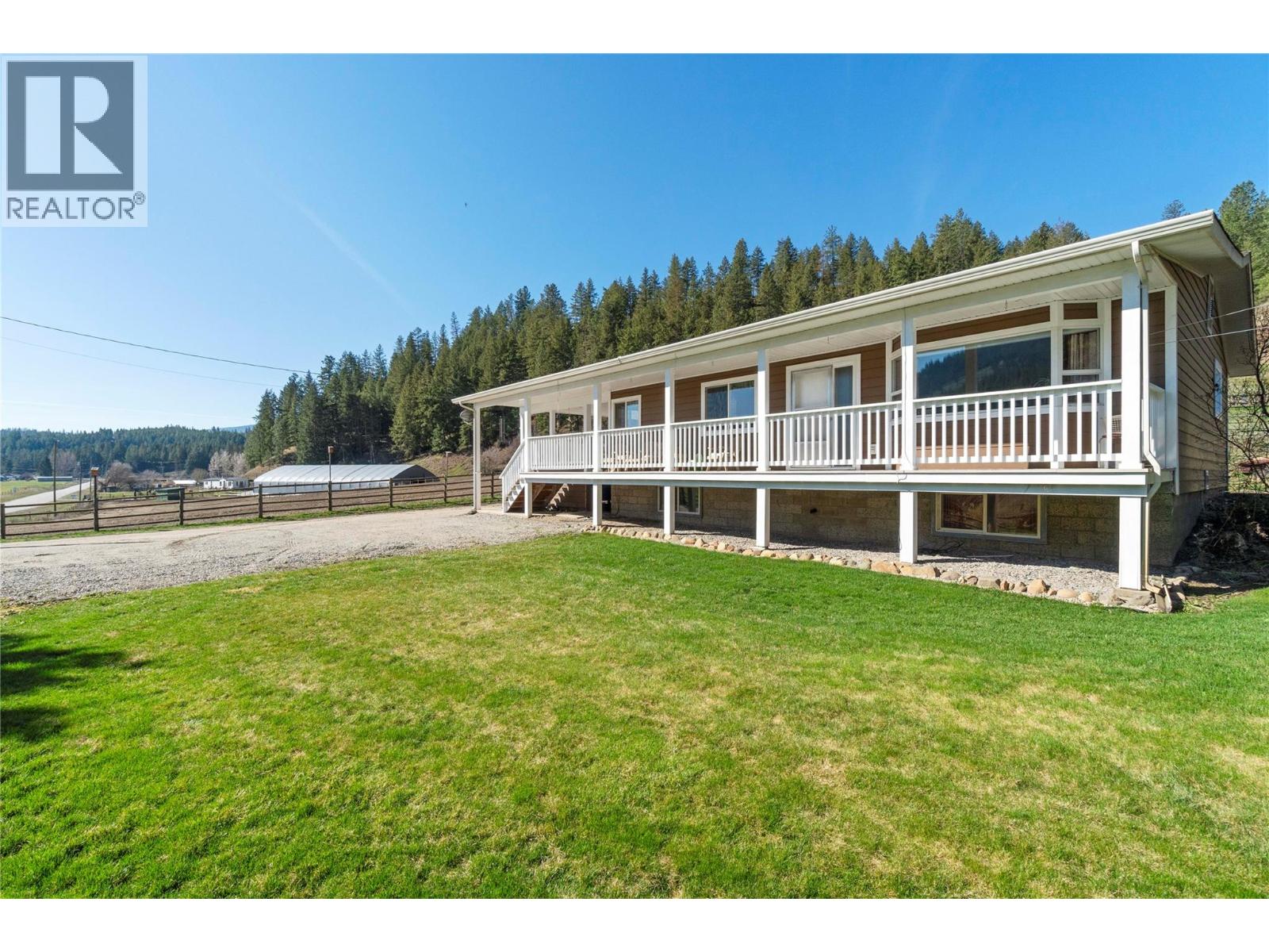 2720 Salmon River Road, Salmon Arm, British Columbia  V1E 3H8 - Photo 25 - 10379516