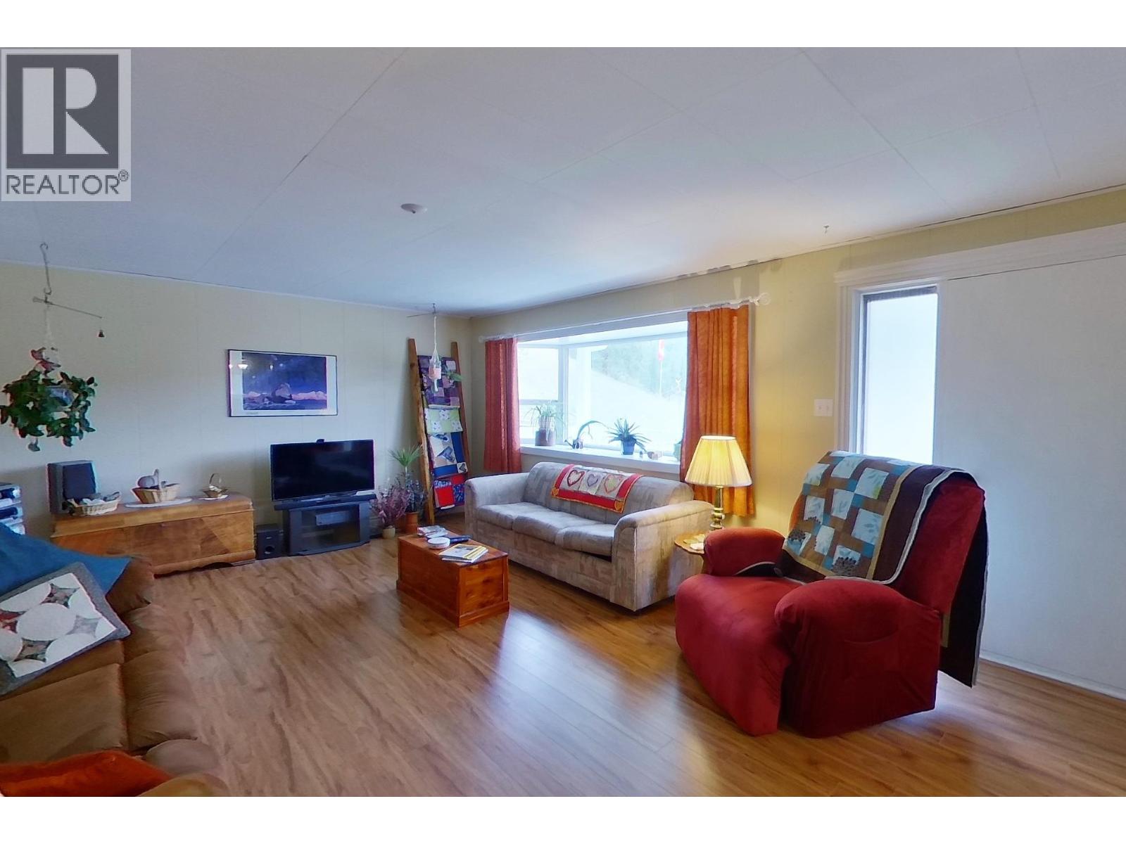 2720 Salmon River Road, Salmon Arm, British Columbia  V1E 3H8 - Photo 43 - 10379516