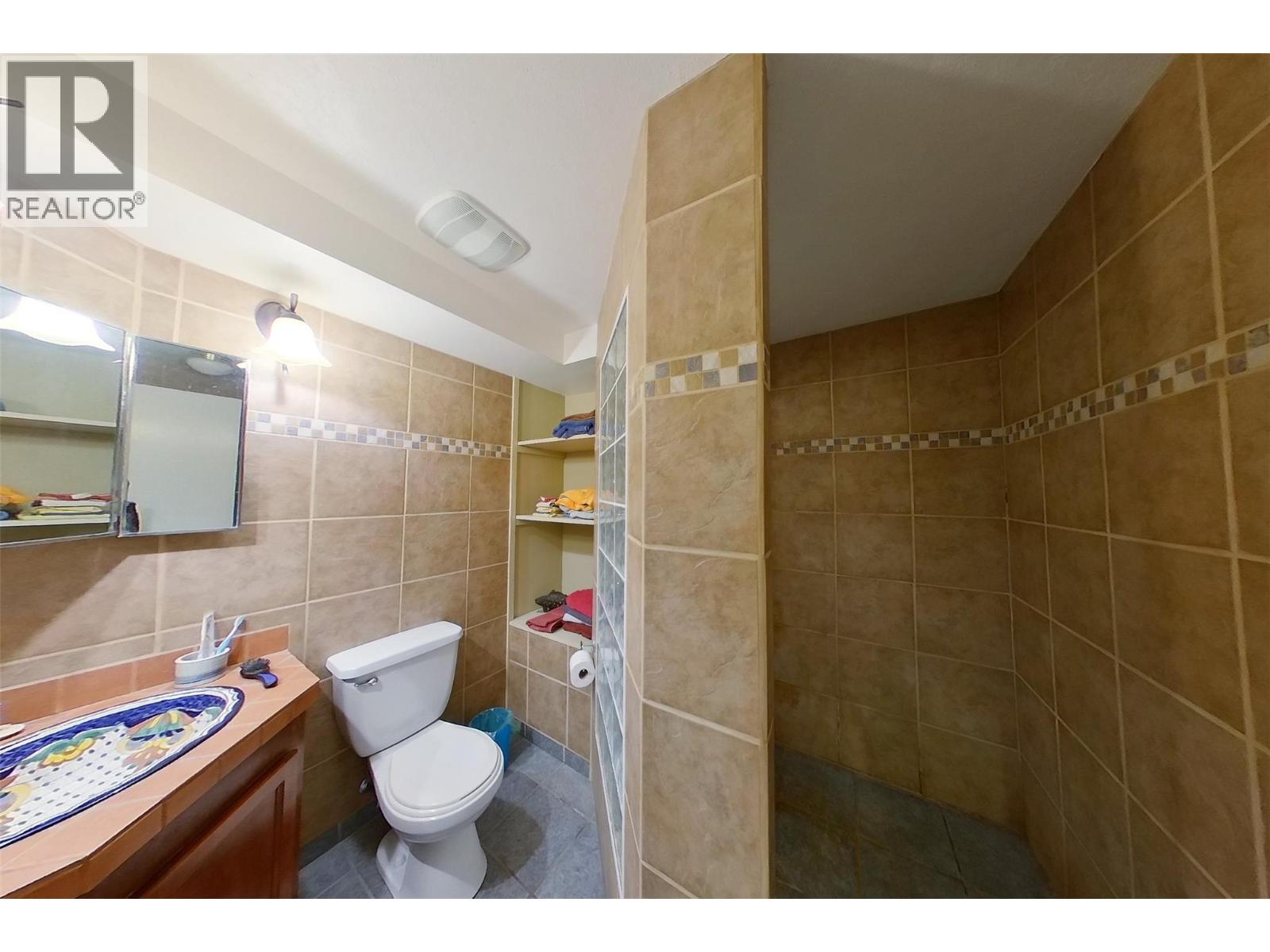 2720 Salmon River Road, Salmon Arm, British Columbia  V1E 3H8 - Photo 49 - 10379516