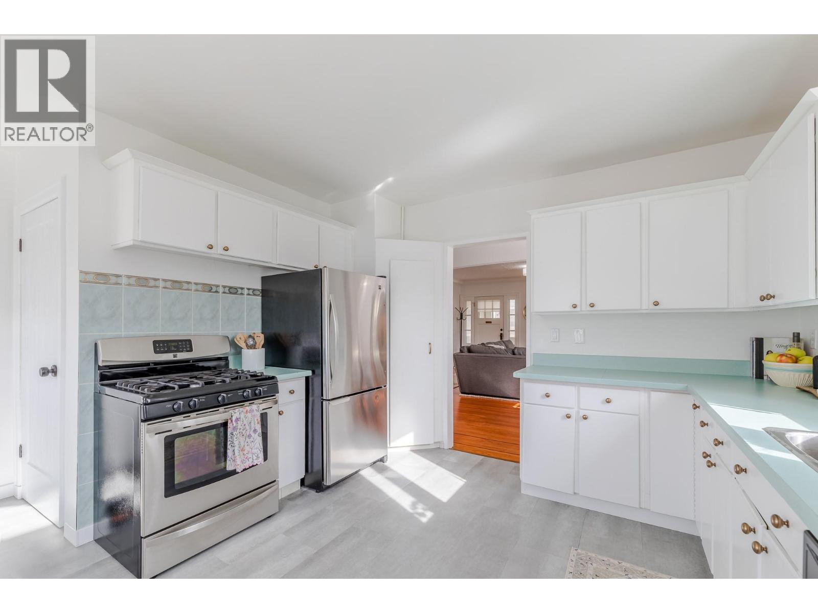 1027 Government Street, Penticton, British Columbia  V2A 4T9 - Photo 8 - 10379459